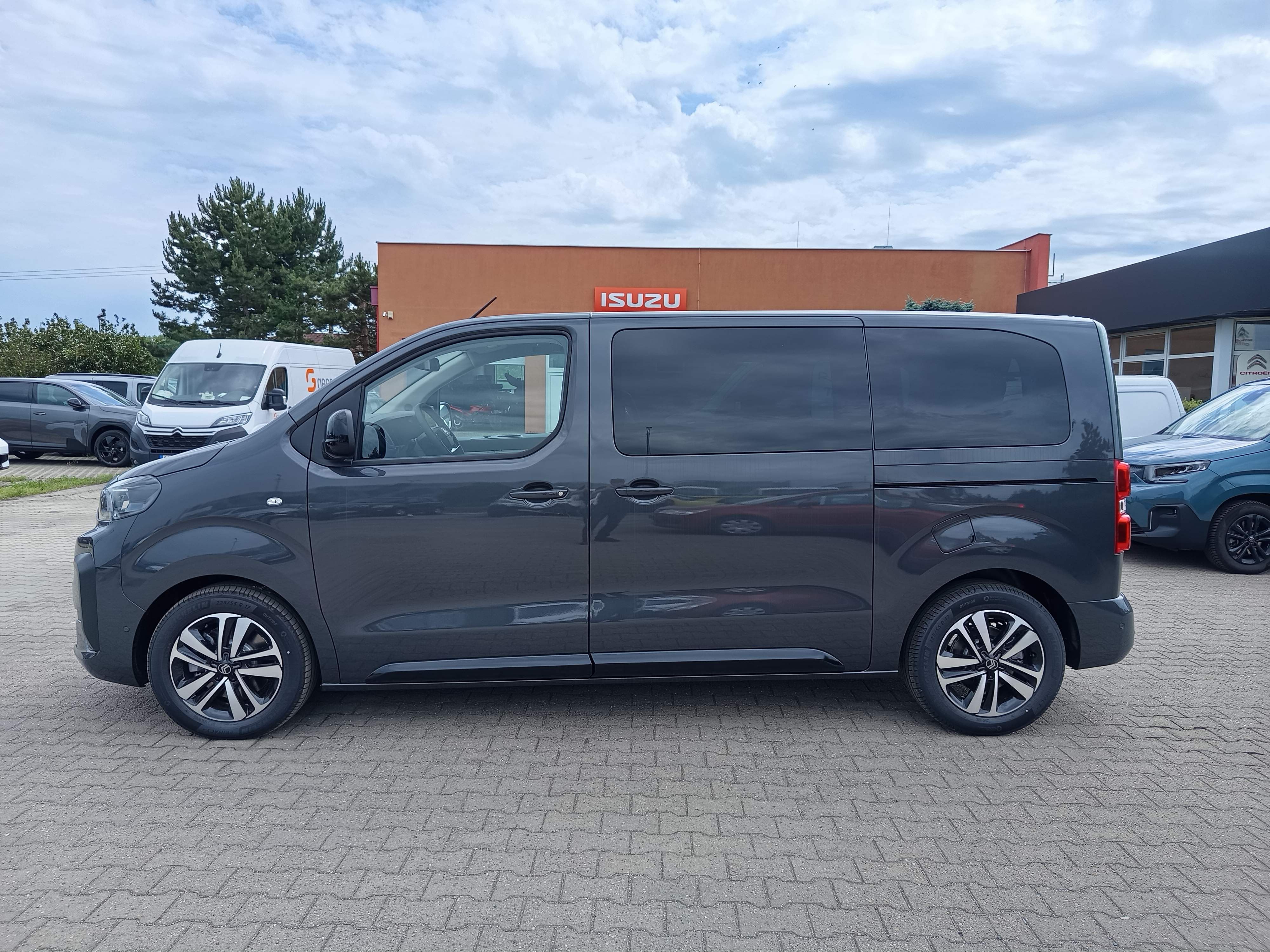 Citroën SpaceTourer, Shine M 2.2Hdi EAT8 180k - fotka 2
