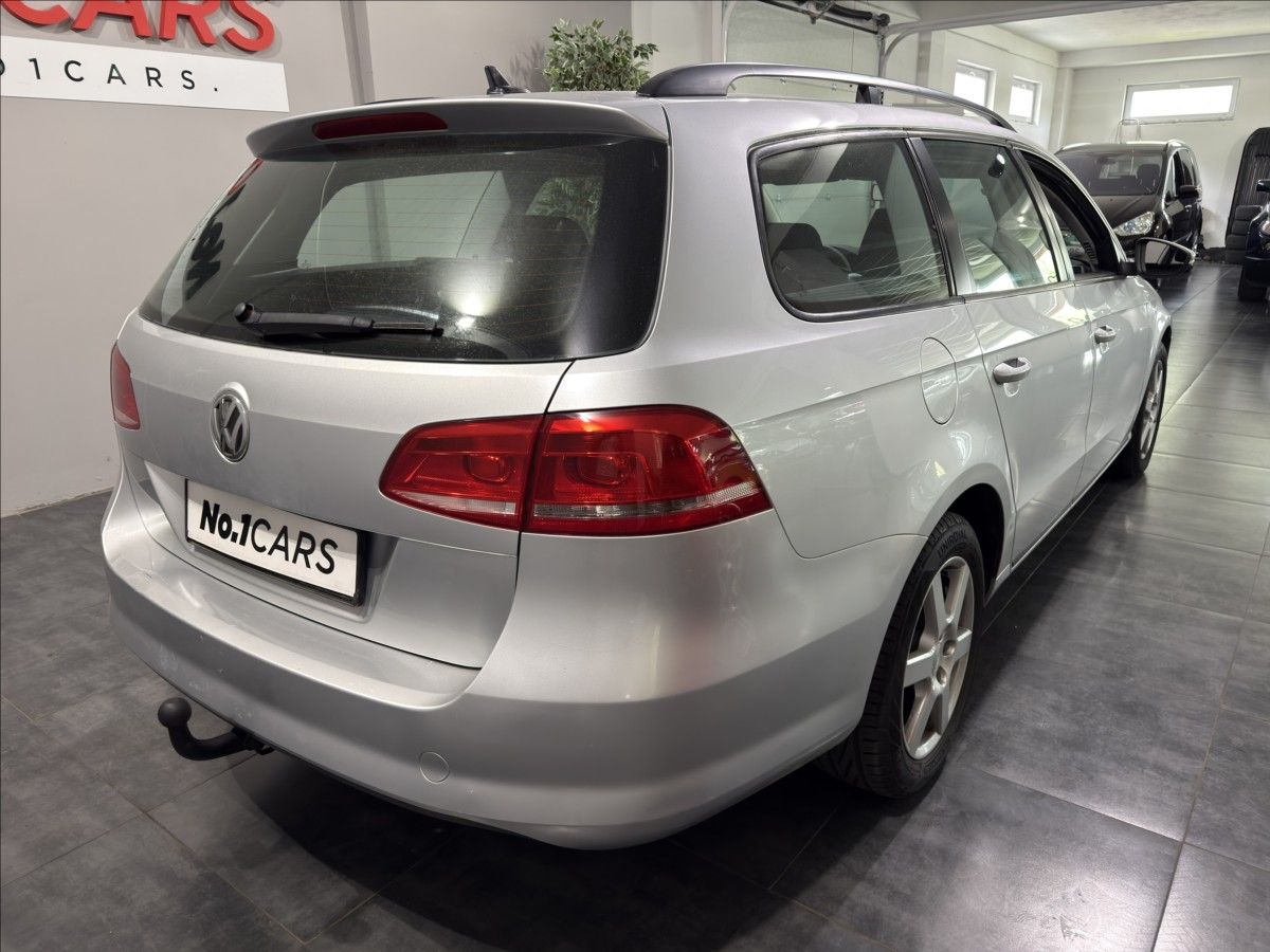 Volkswagen Passat, 1,6   TDI 77KW VÝHŘEV TAŽNÉ - fotka 5