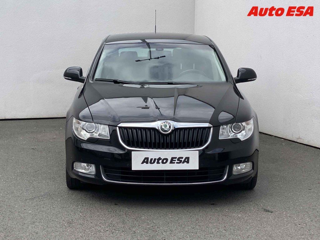 Škoda Superb, 2.0 TDi - fotka 2