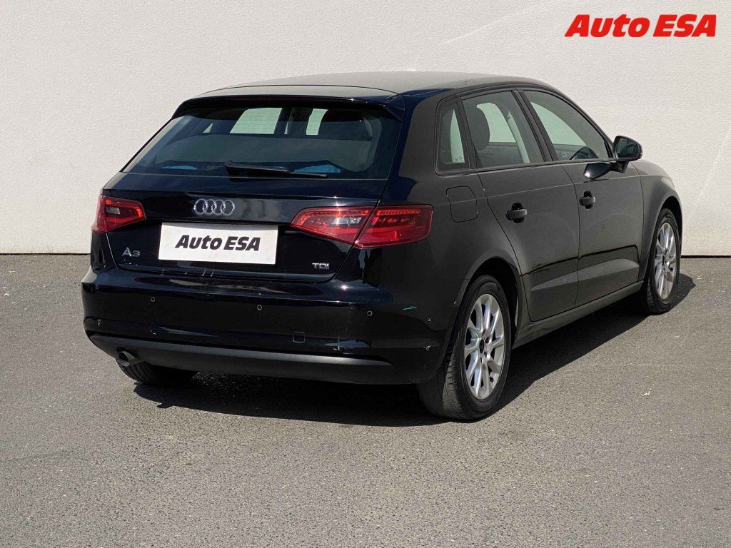 Audi A3, 1.6 TDi,2.maj,ČR - fotka 4