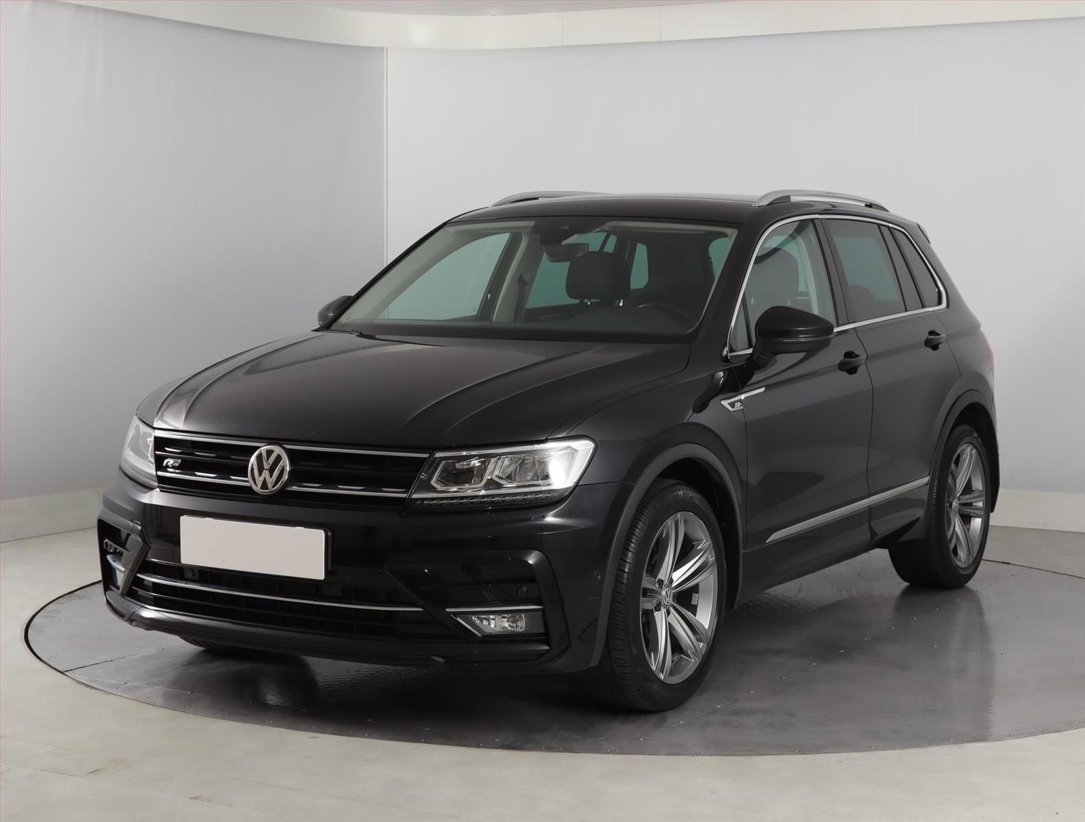 Volkswagen Tiguan, 1.5 TSI, R-Line, Automat, Kůže - fotka 2