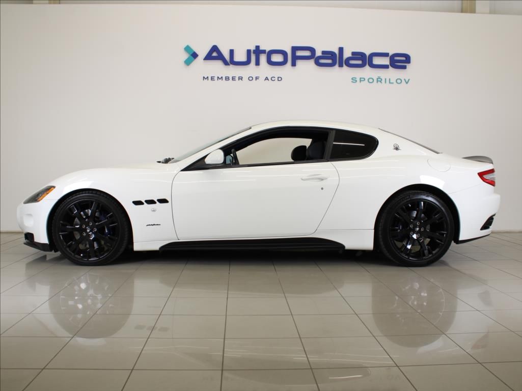 Maserati GranTurismo, 4,7 V8 S 323kW 91tkm. DPH ČR - fotka 5
