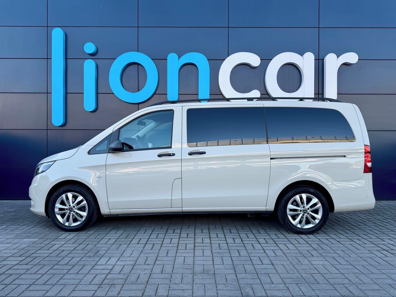 Mercedes-Benz Vito, 114 CDI L 8 míst, Nezávislé To - fotka 4