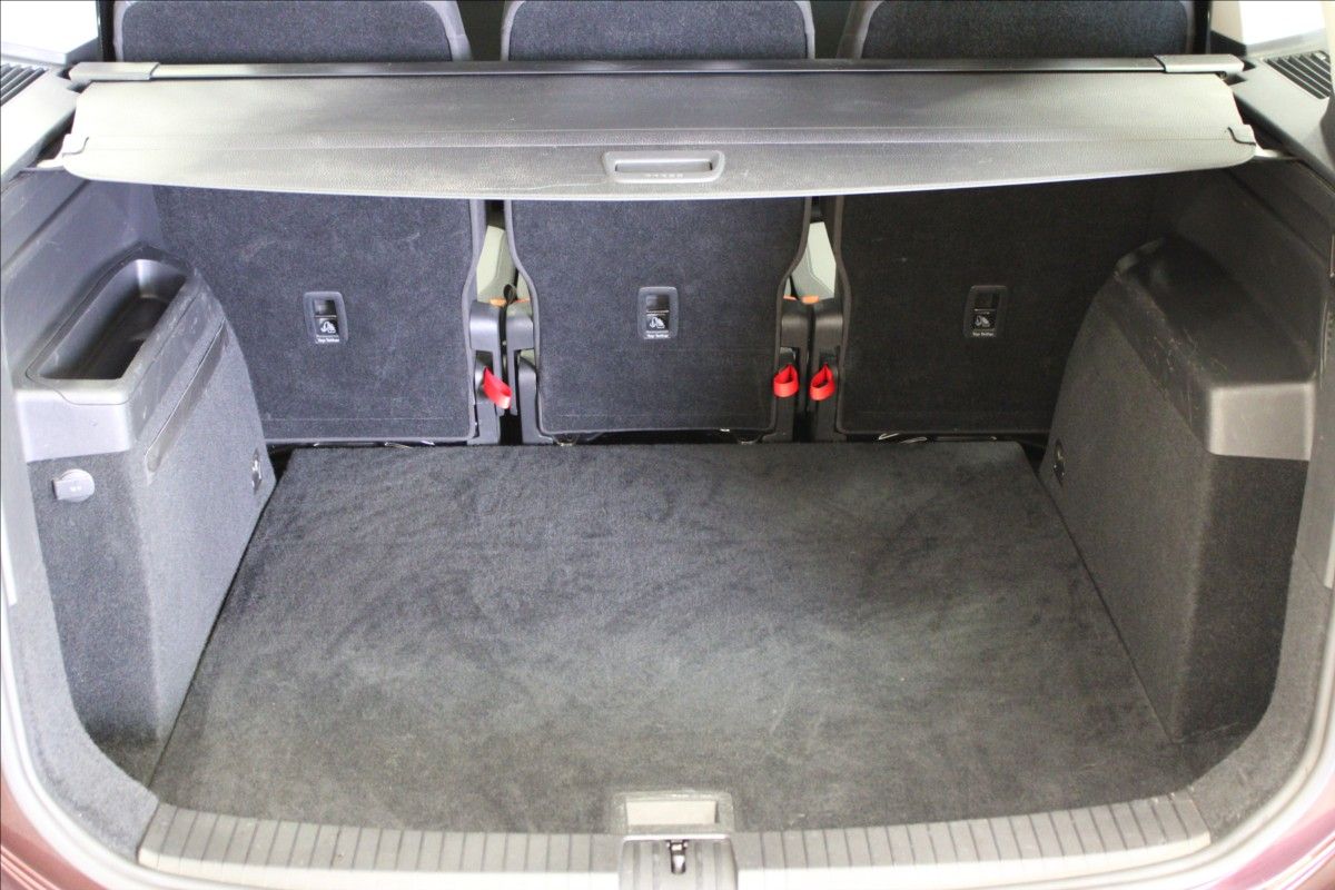 Volkswagen Touran, 1,2 TSI 1.majitel - fotka 5