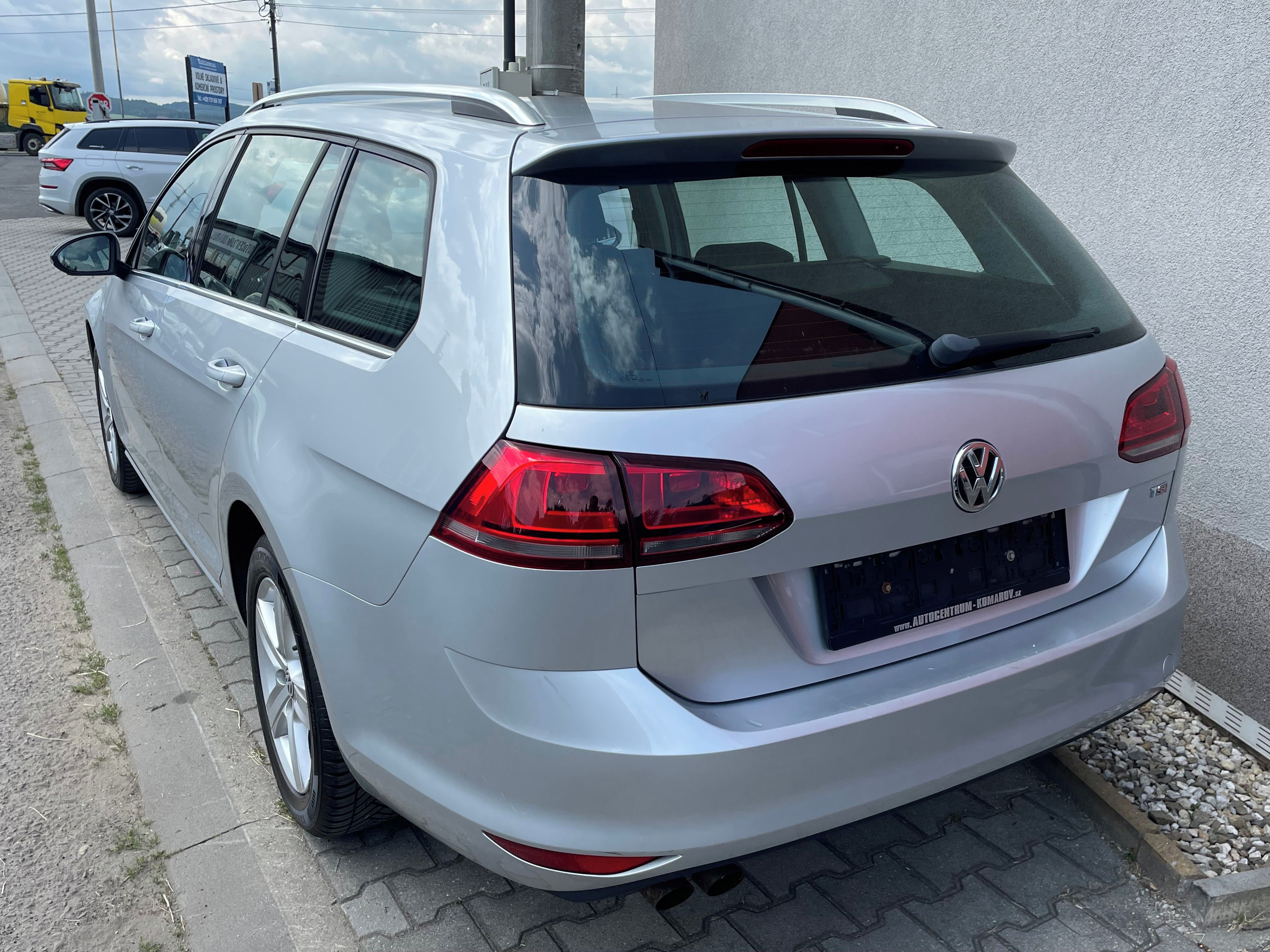 Volkswagen Golf, 1.4 TSI 103 kW Highline - fotka 4