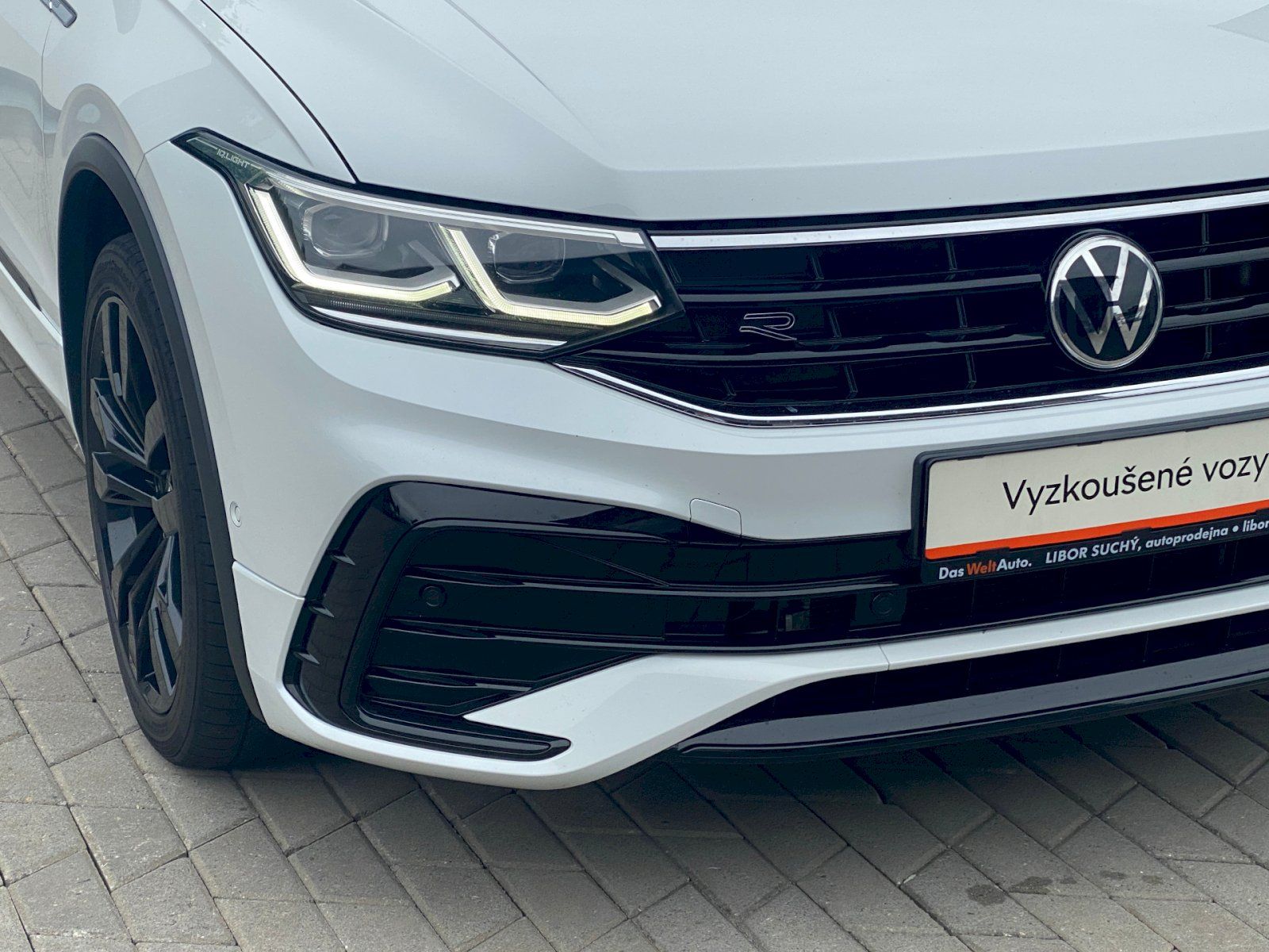 Volkswagen Tiguan, R-Line 2.0 TDI 147 kW 4Motion - fotka 6