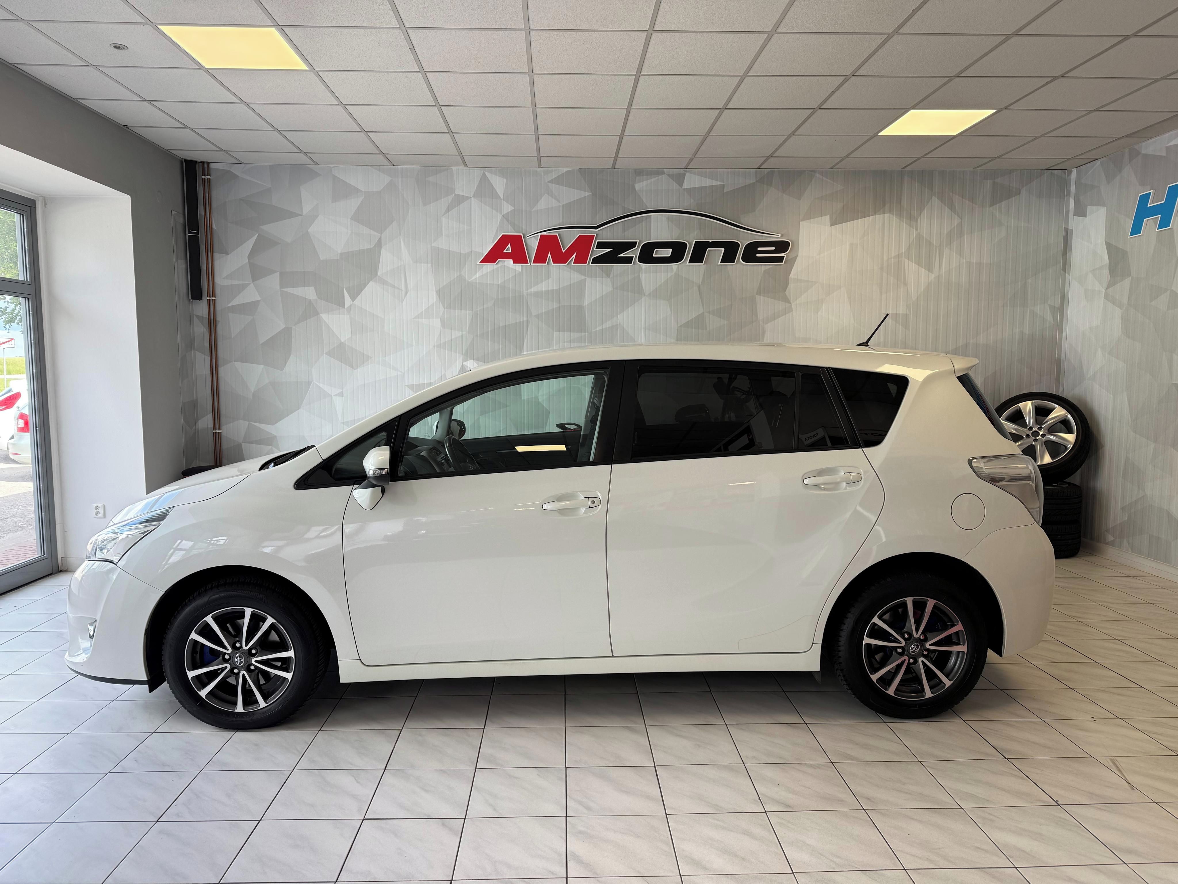 Toyota Verso, 1,6 VALVEMATIC - fotka 2