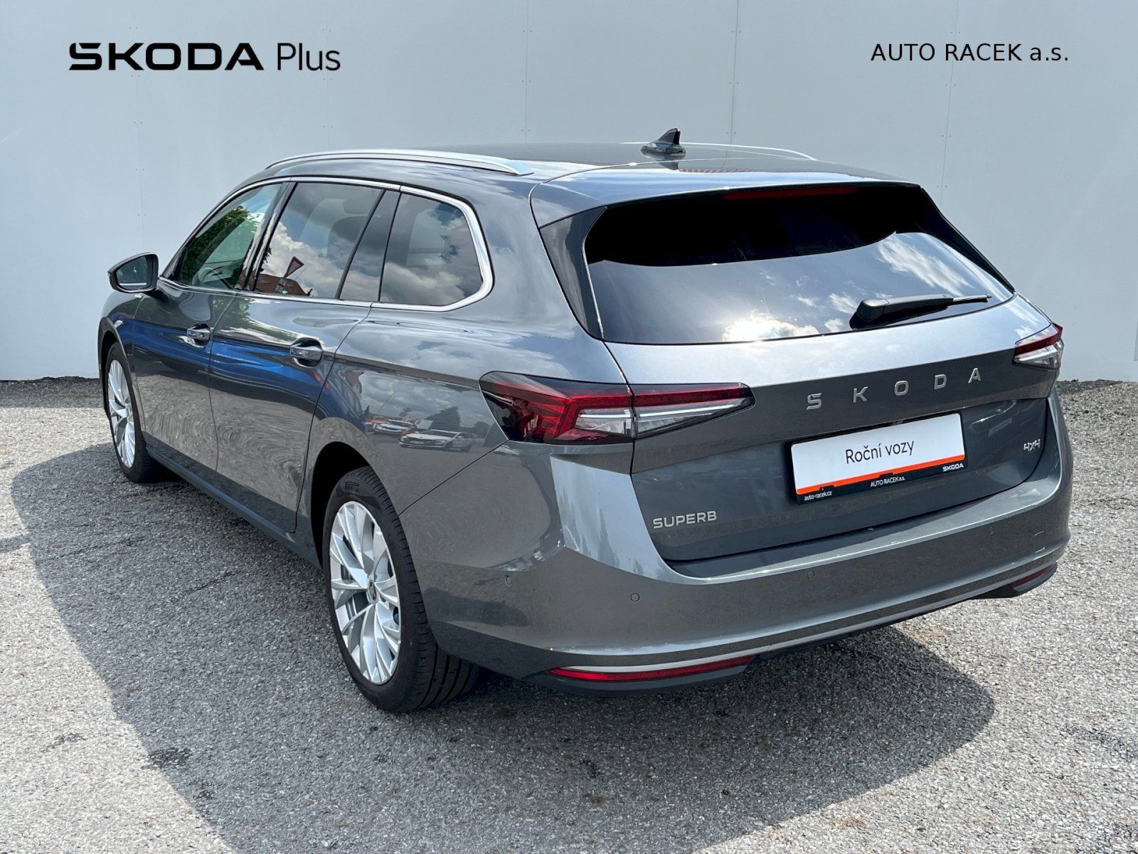 Škoda Superb, 2.0 TDI 142kW 4x4 L&K Combi DS - fotka 2