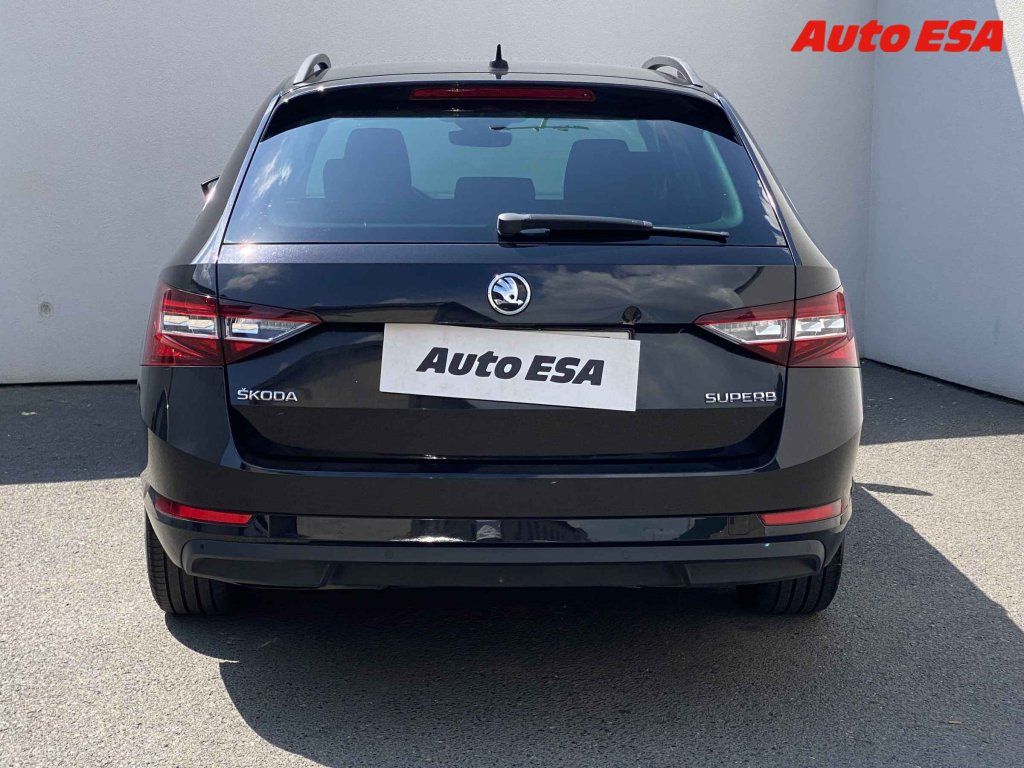 Škoda Superb, 2.0 TDi,bixen,autoAC - fotka 5