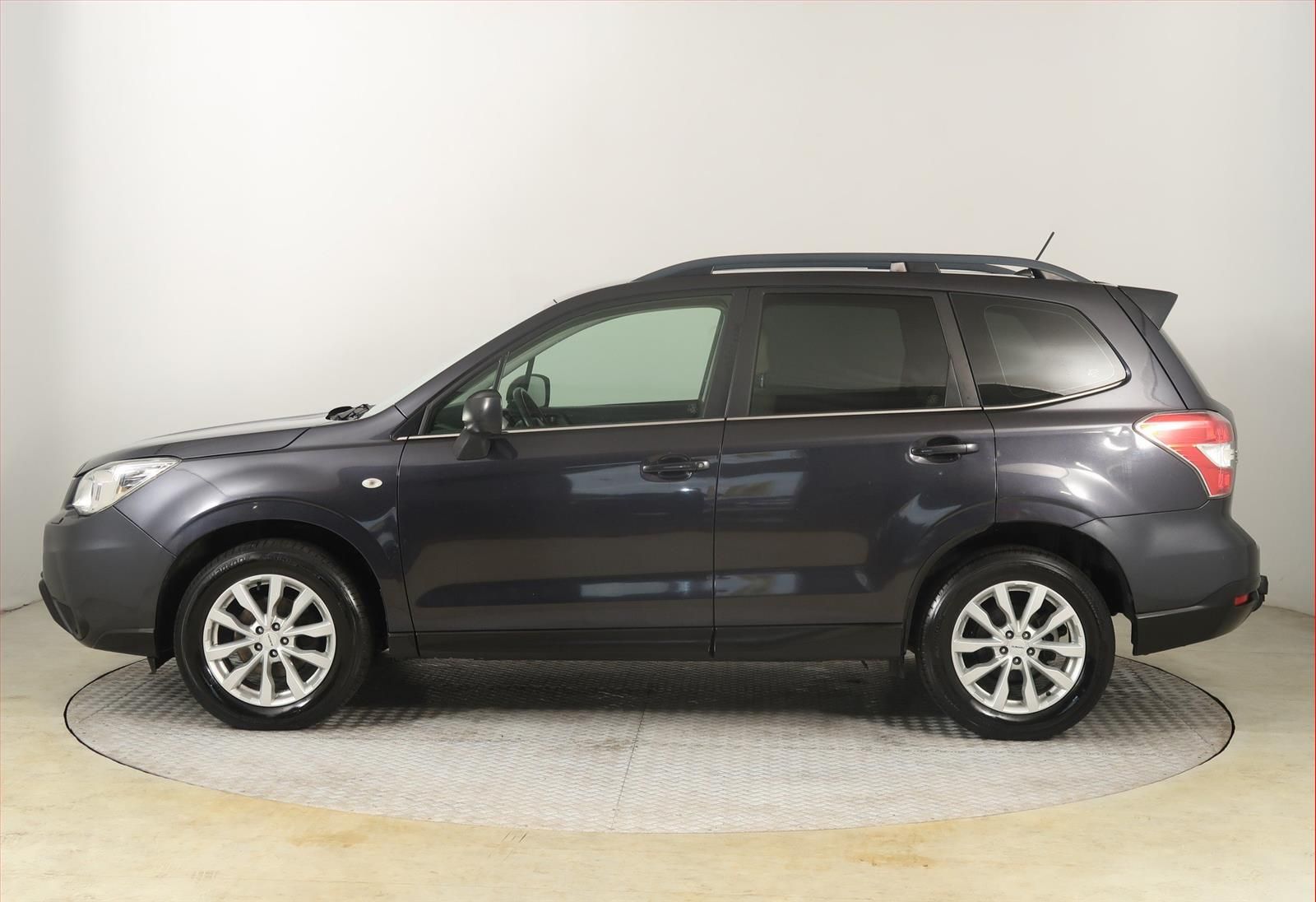 Subaru Forester, 2.0 d, 4X4, Serv.kniha, Navi - fotka 3