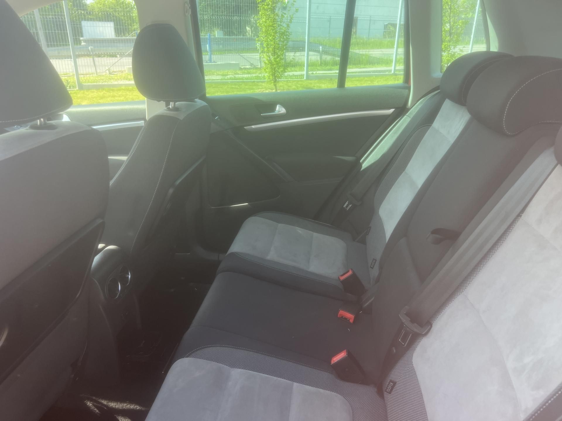 Volkswagen Tiguan, 2.0 TDI, ČR, 4x4 - fotka 5