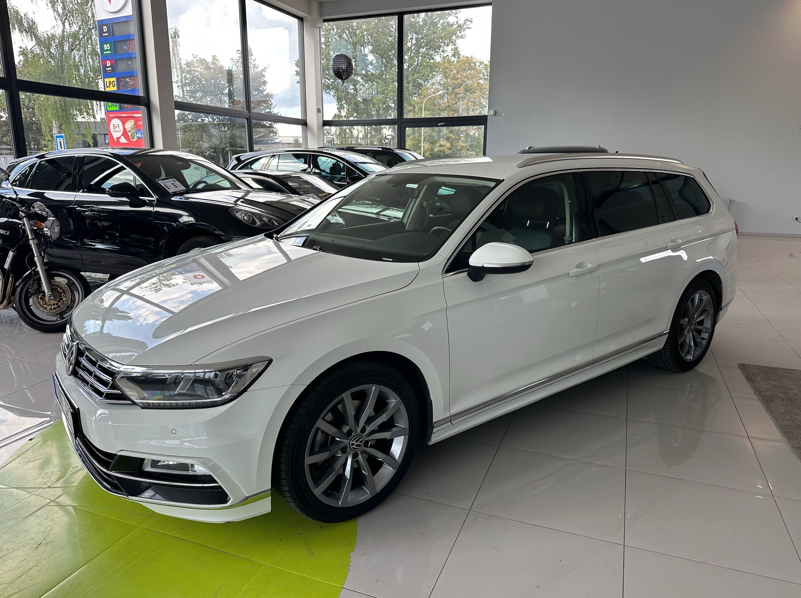 Volkswagen Passat, 2.0 DIESEL - fotka 5