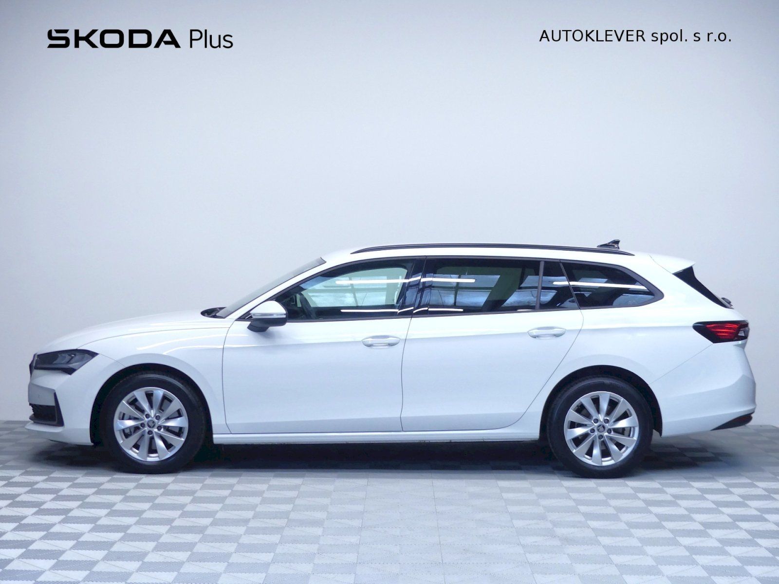Škoda Superb, Selection DSG 1.5PHEV 150kW - fotka 3
