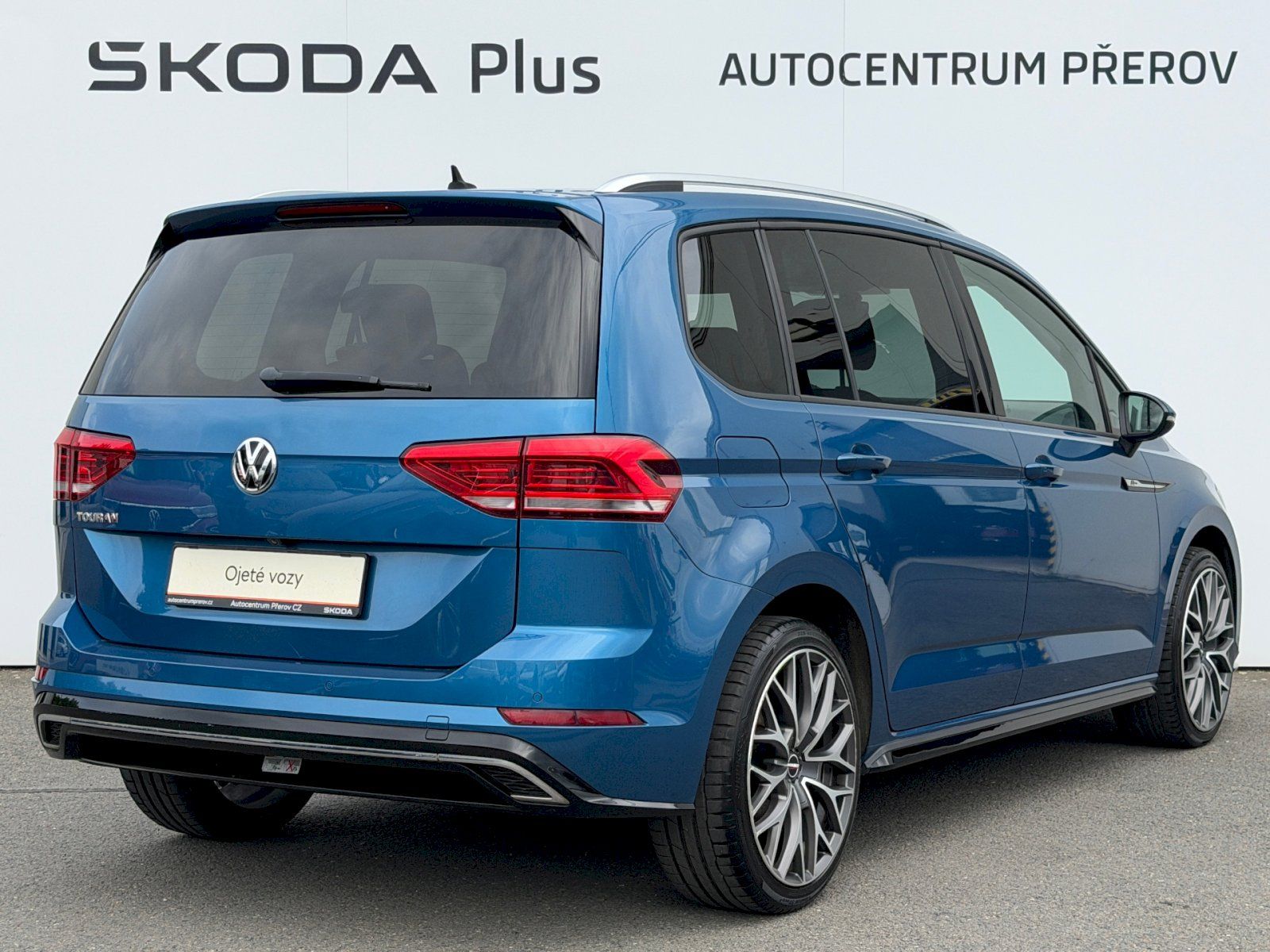 Volkswagen Touran, 1.5 TSI 110kW R-LINE Comfort - fotka 2