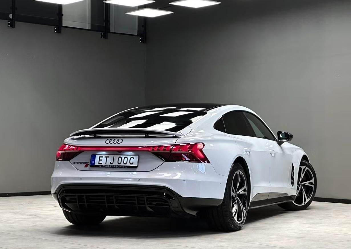 Audi e-tron GT, Q SoH 90% 360k Panorama Matrix - fotka 2