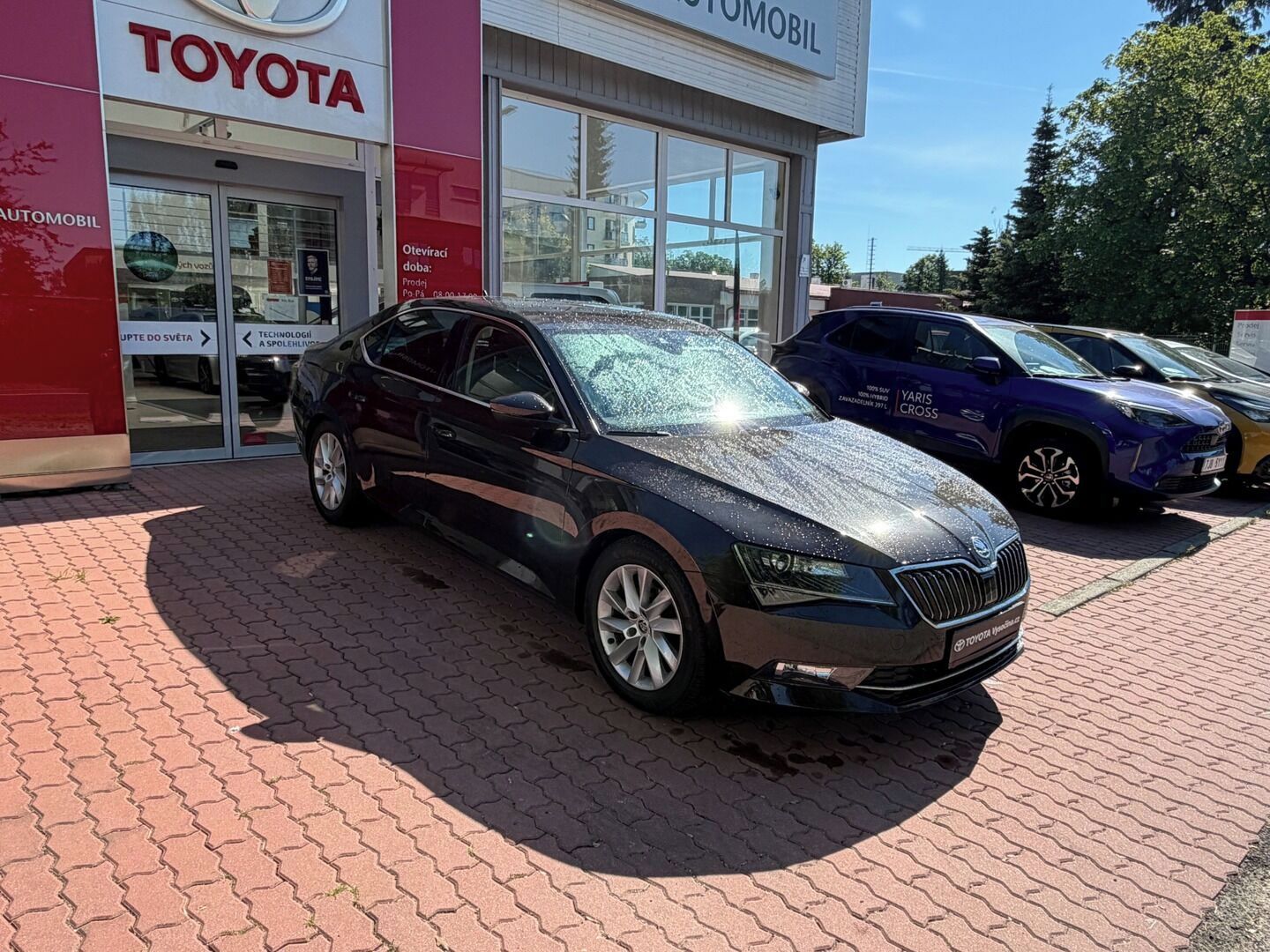 Škoda Superb, 2.0 TDI 7DSG Alcantara tažné - fotka 4