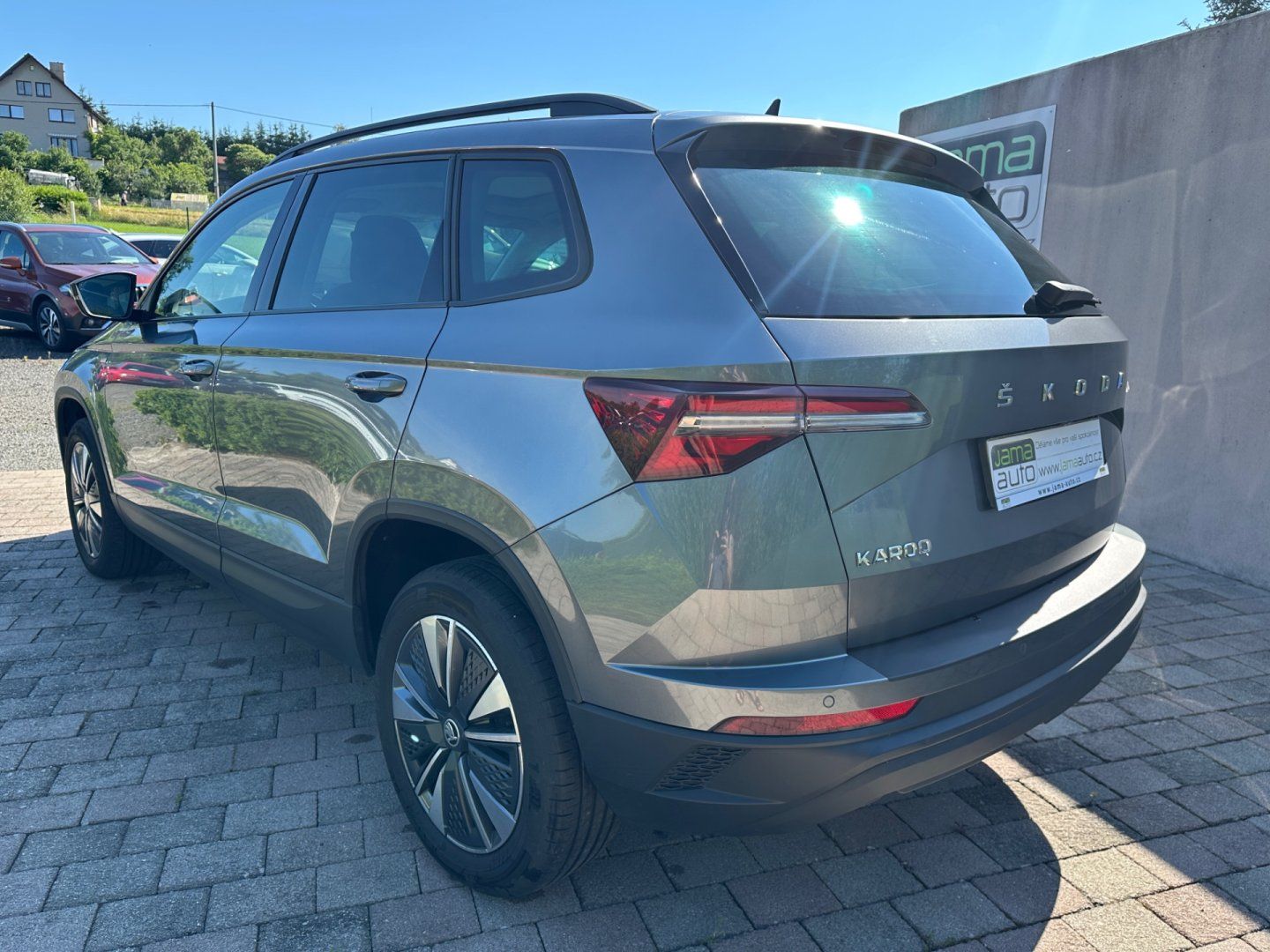Škoda Karoq, 1,5TSI 110KW TOUR TAŽNÉ 1.MAJ - fotka 5