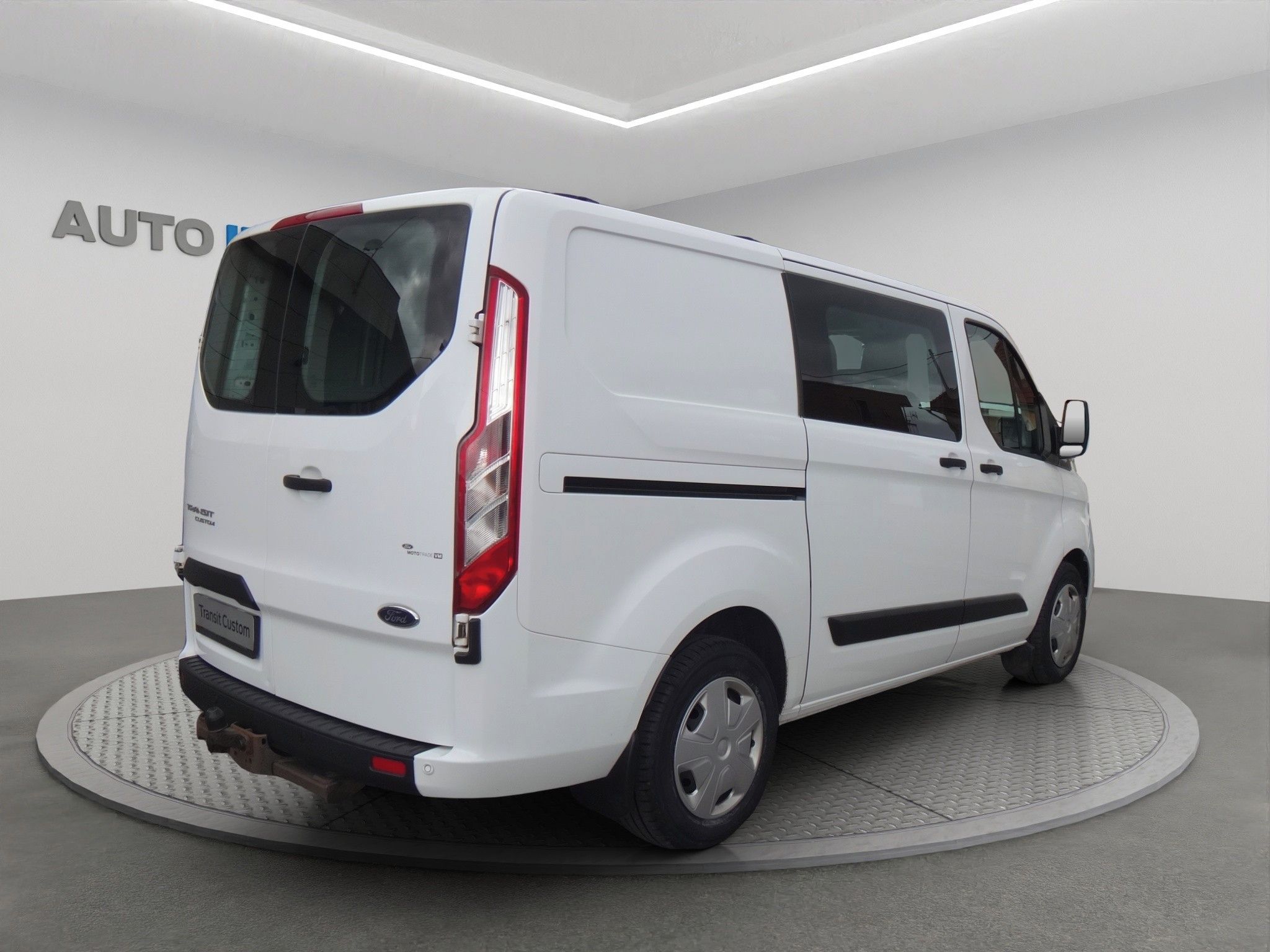 Ford Transit Custom, Trend 320 Kombi Van_L1H1_2.0Ec - fotka 6
