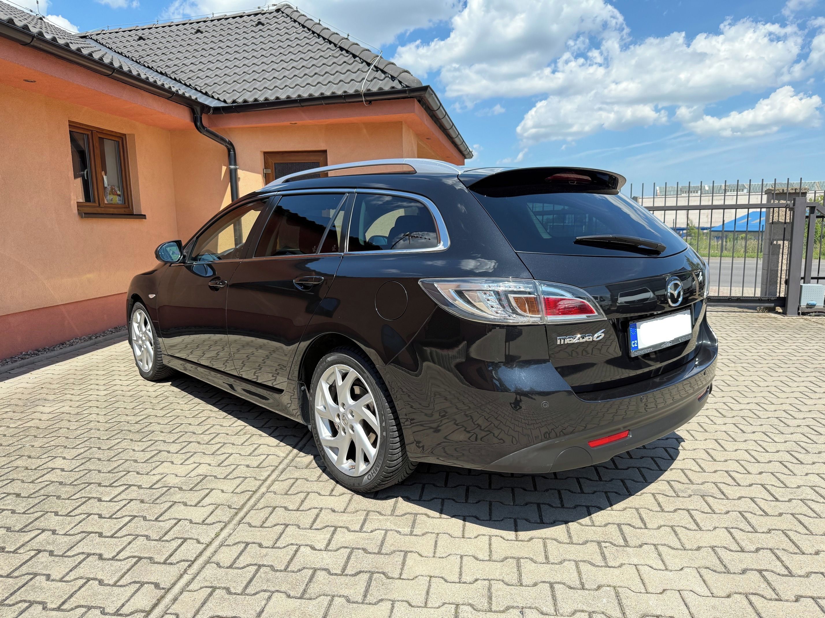 Mazda 6, GH 2.2d, kůže, Bose, keyless - fotka 5