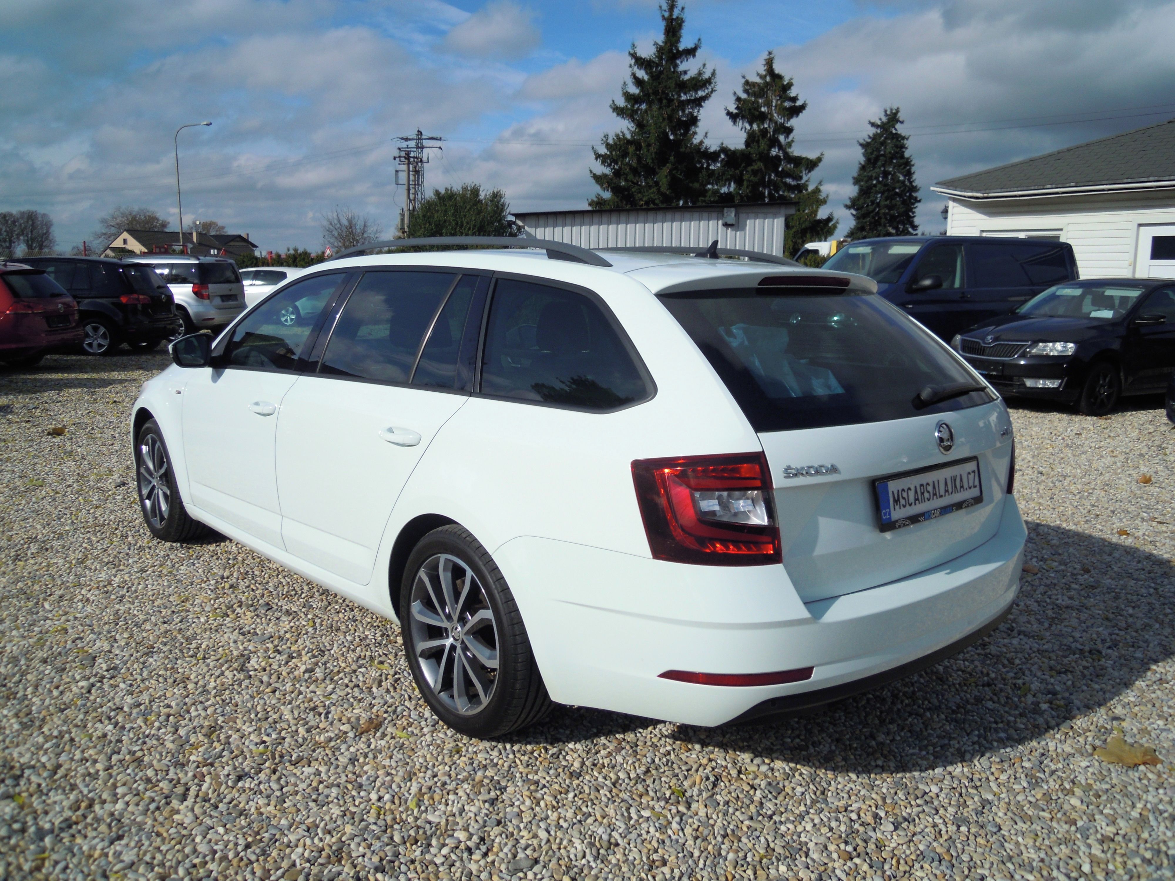 Škoda Octavia, 2.0TDi SERVIS-DSG-VIRTUAL - fotka 3