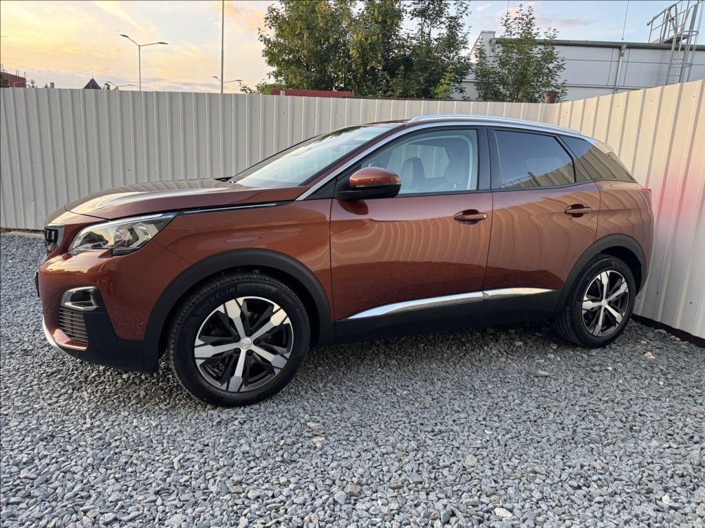 Peugeot 3008, 1,2 i ALLURE DPH 1.maj původČR - fotka 3