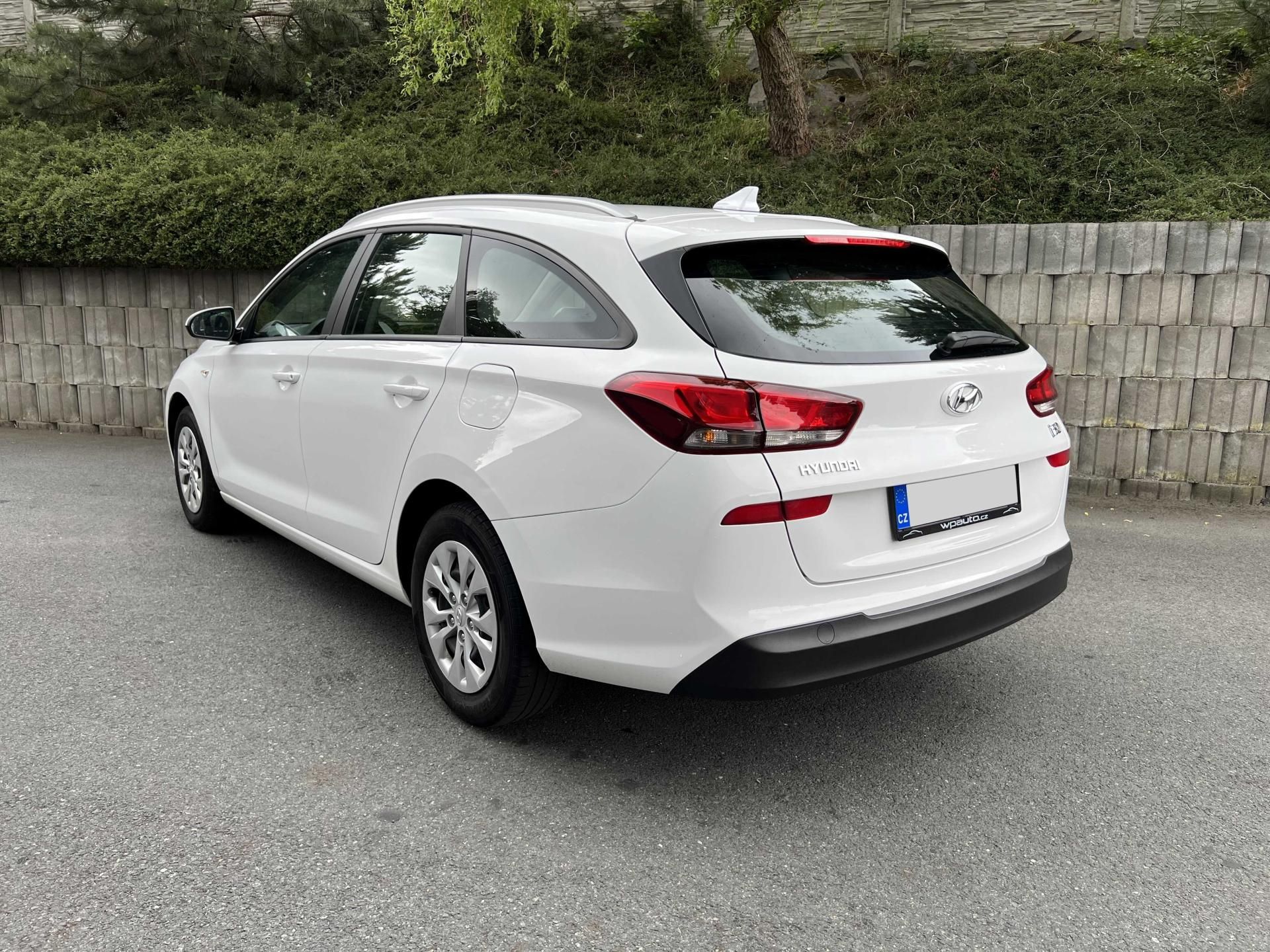 Hyundai i30, 1.5 DPi 81 kW 1.MAJ SERVISKA - fotka 5