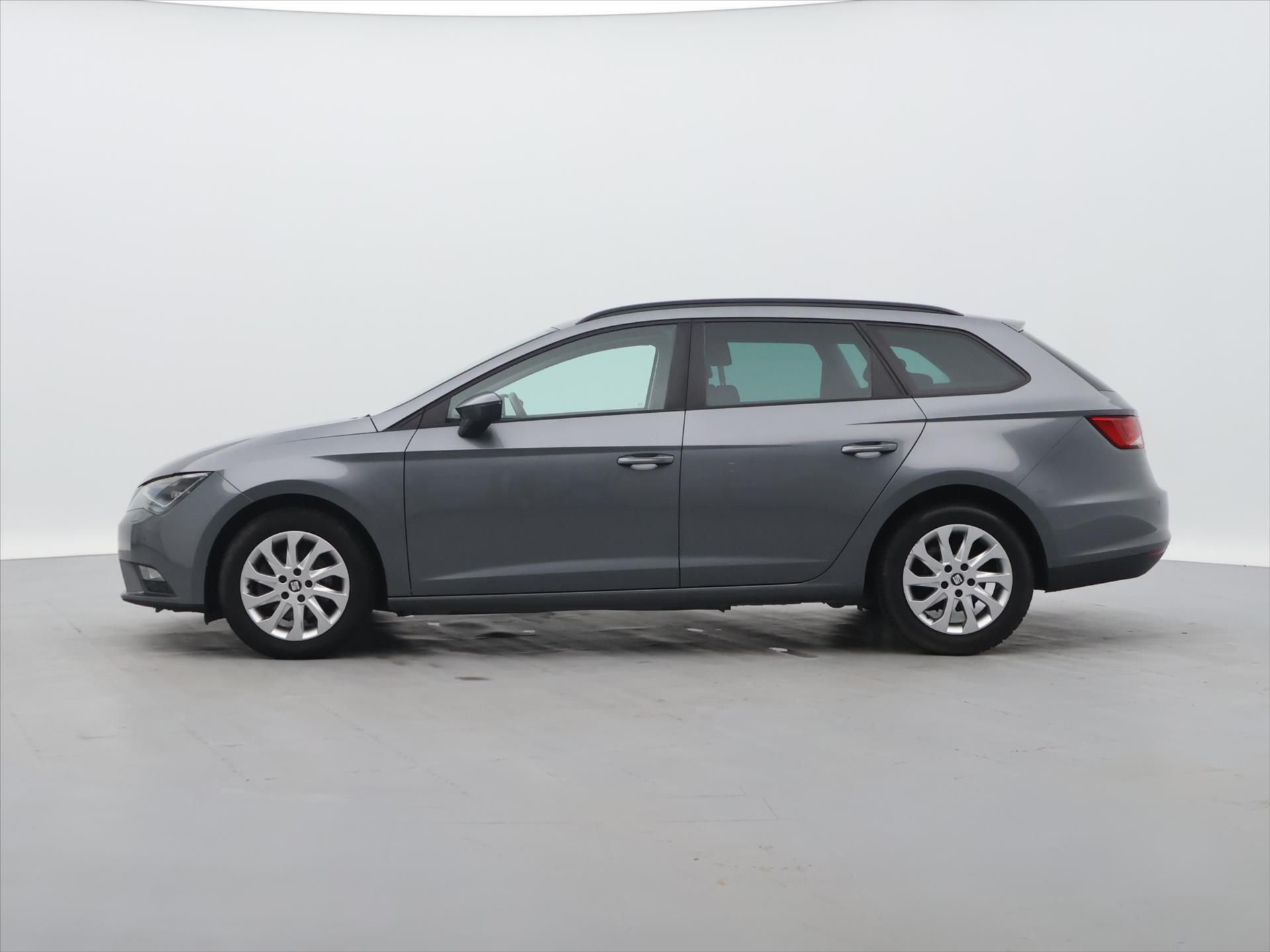 Seat Leon, 1,6 TDI 110k DSG Style ST - fotka 4