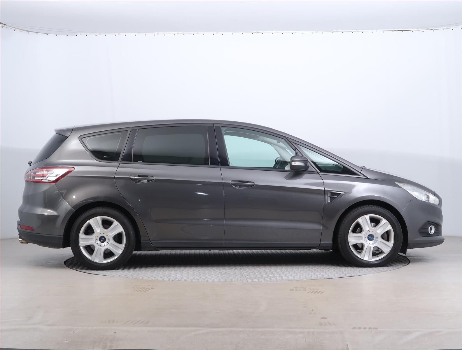 Ford S-MAX, 2.0 TDCi, Navi - fotka 6