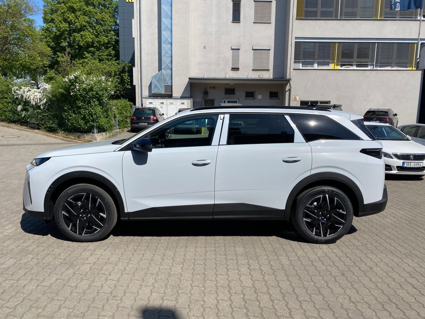 Peugeot 5008, BUSINESS Hybrid 145 e-DCS6 - 6 - fotka 3