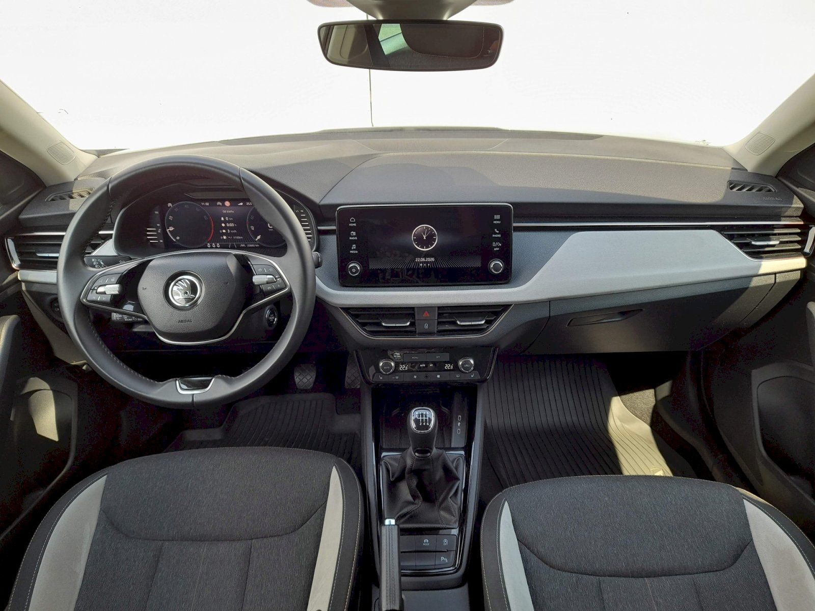 Škoda Scala, First Edition 1.0 TSI 85kW 6MP - fotka 5