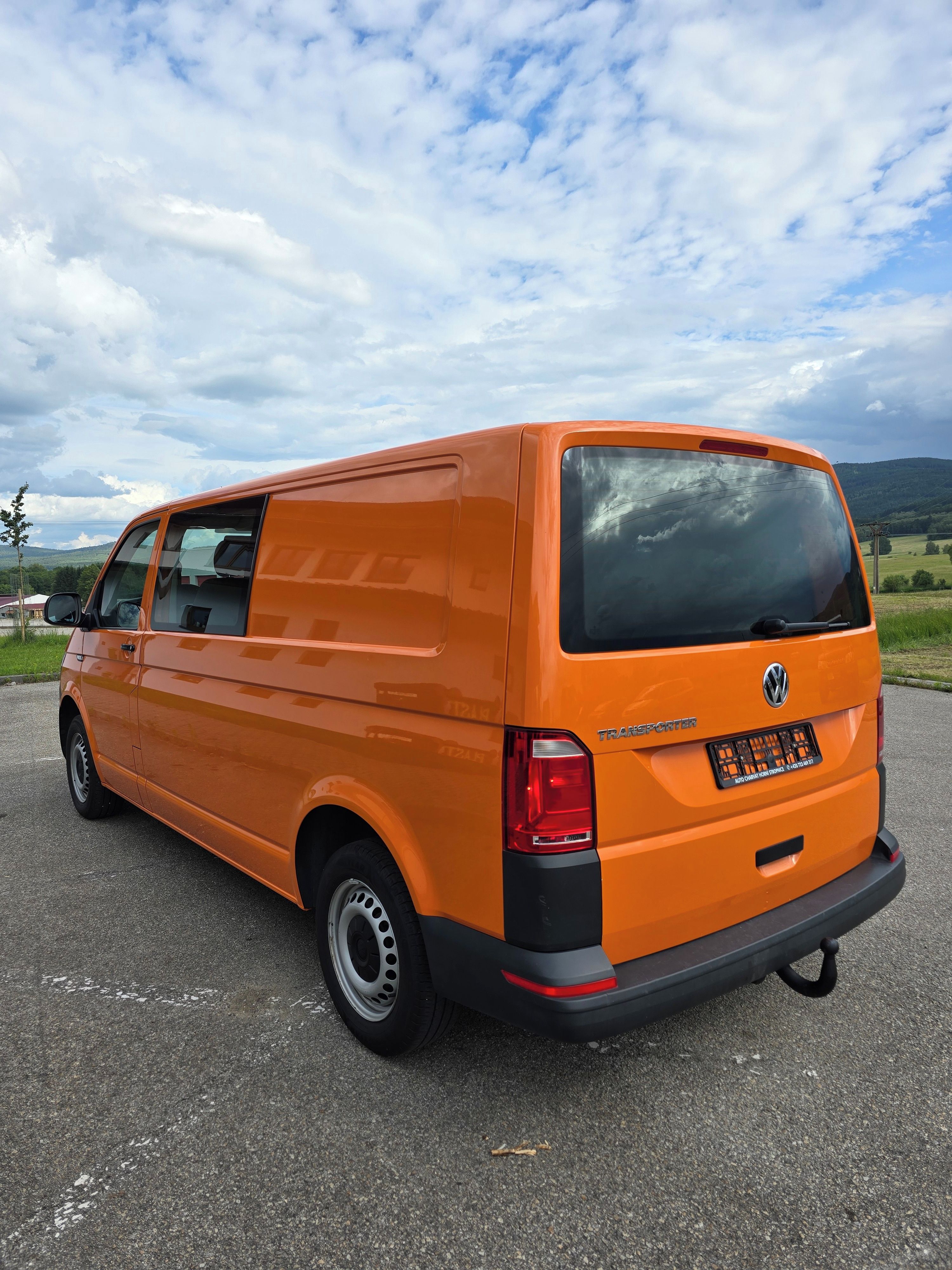 Volkswagen Transporter, 2.0 TDI 6MÍST LONG /DPH/ Tažné - fotka 5