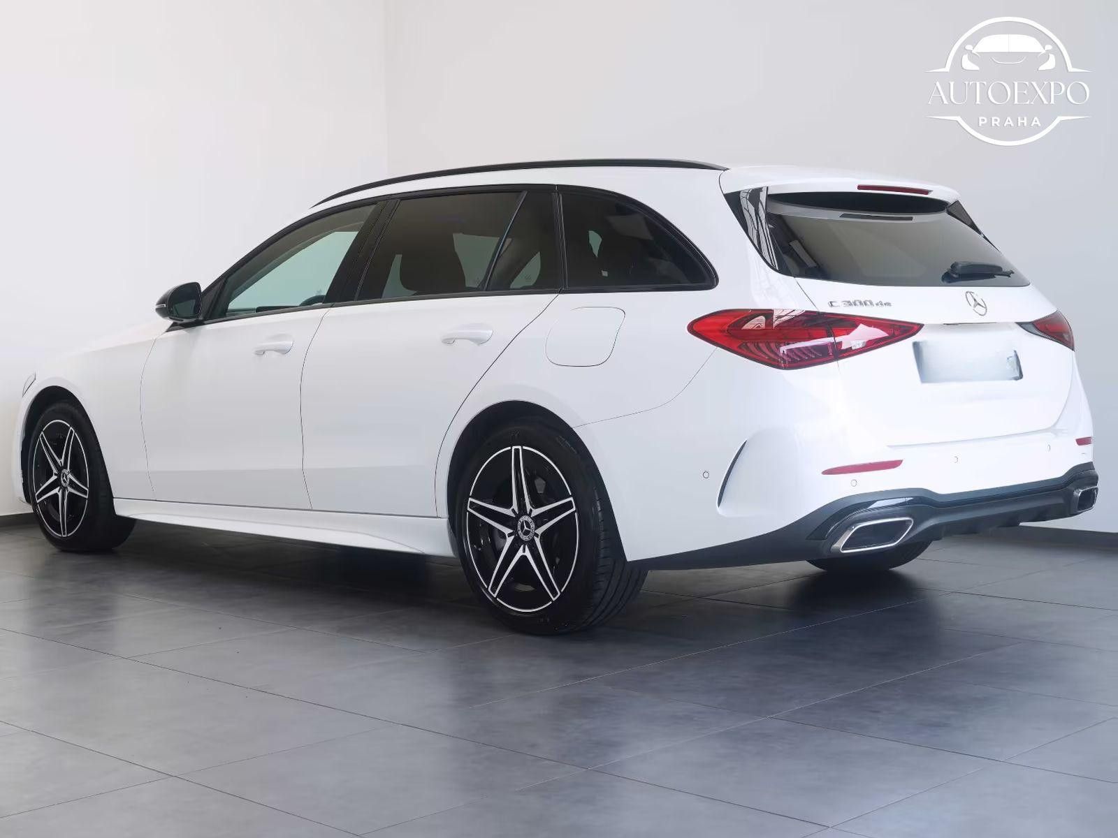 Mercedes-Benz Třídy C, C 300 de T AMG Line - fotka 4