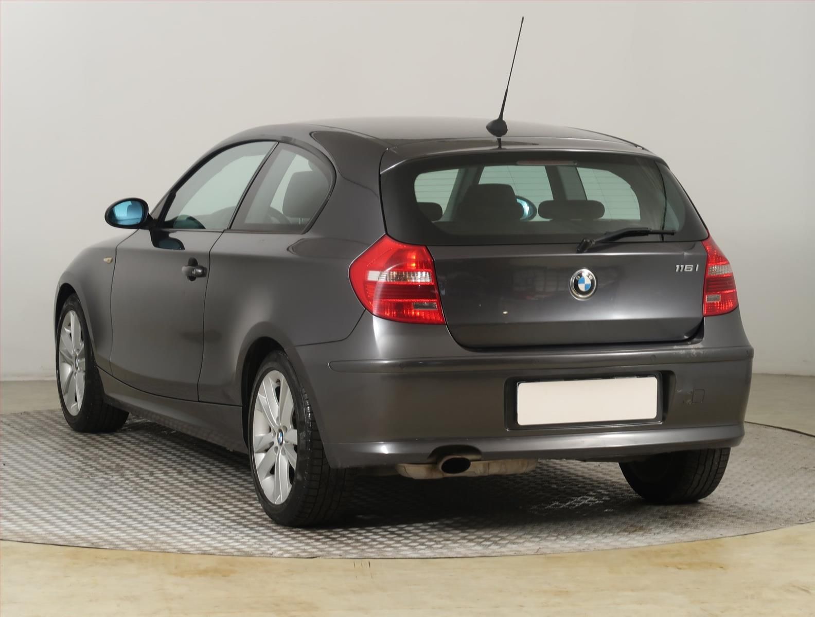 BMW Řada 1, 116i, Parkovací asistent - fotka 4