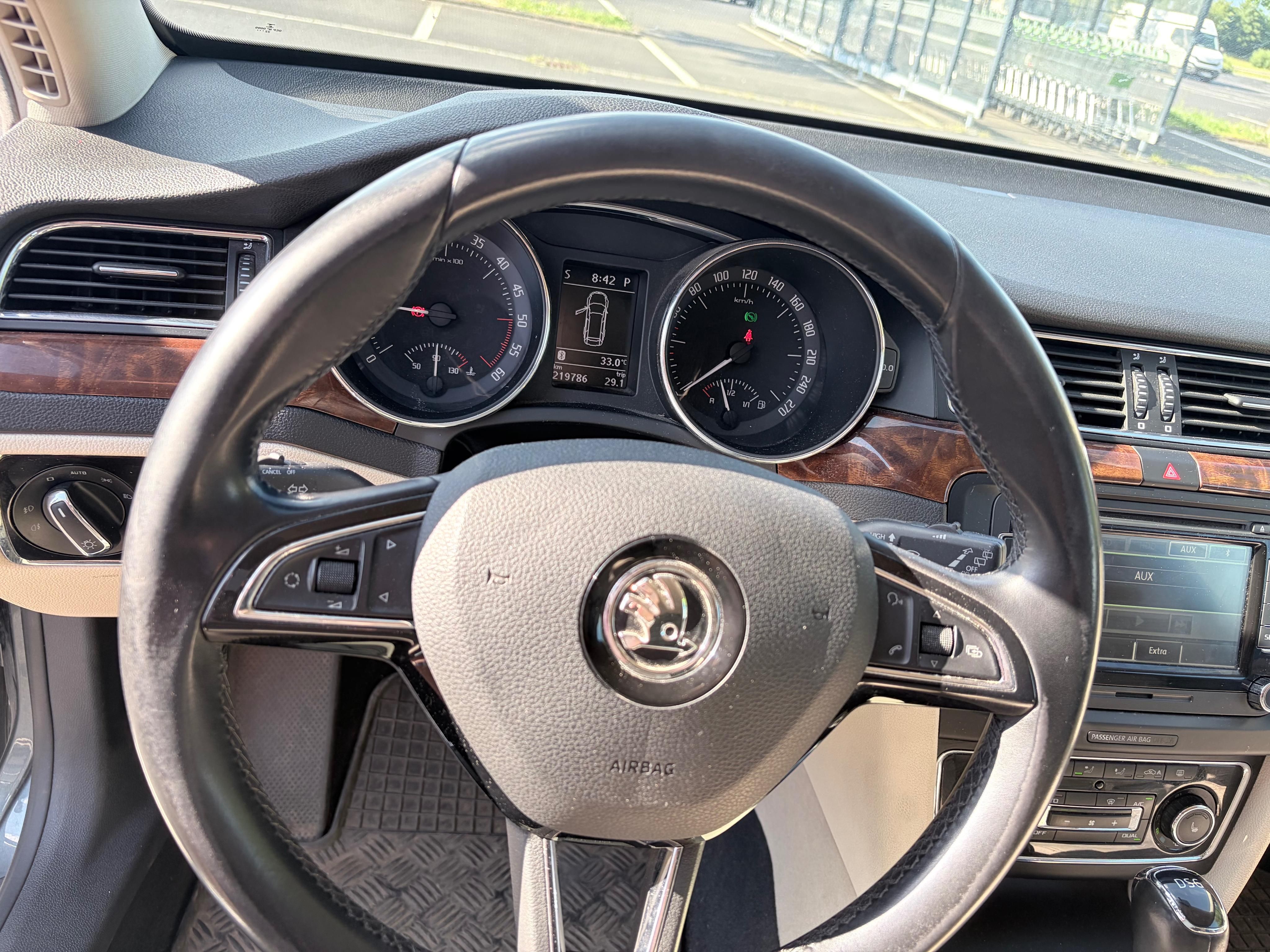 Škoda Superb, Plná servisní historie - fotka 4