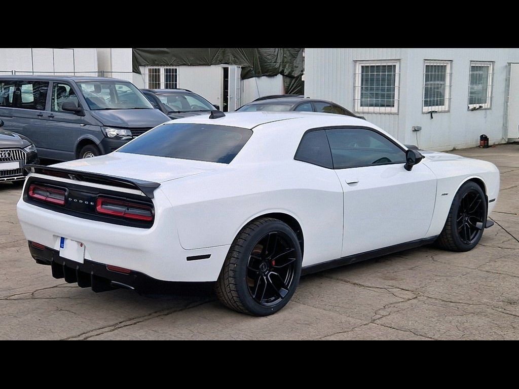 Dodge Challenger, 5.7L V8 Hemi/Shaker/kůže/375 P - fotka 6