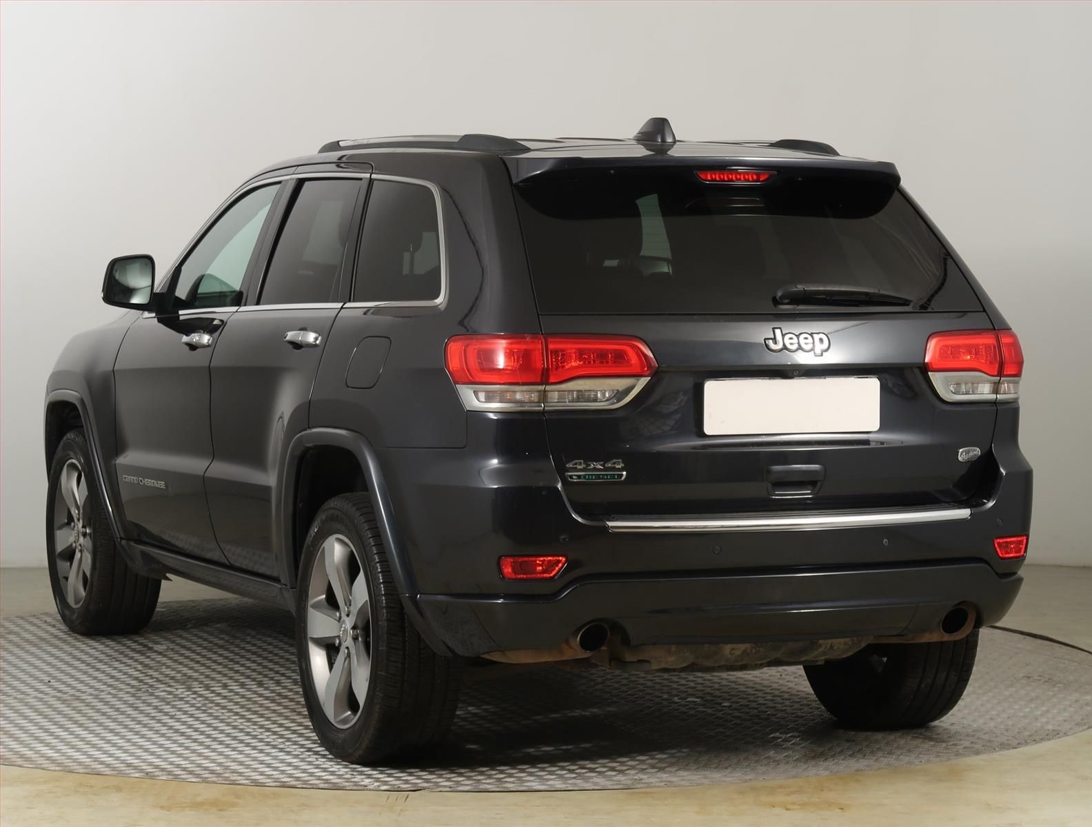 Jeep Grand Cherokee, 3.0 CRD, Overland, 4X4 - fotka 4