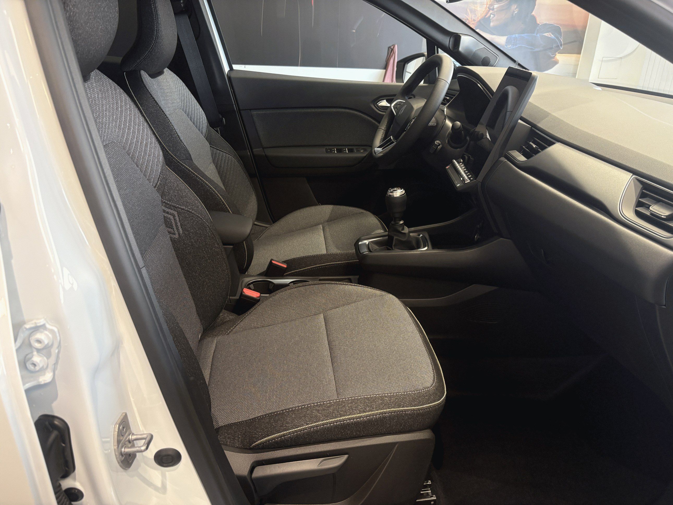 Renault Symbioz, techno mild hybrid 140 - fotka 6