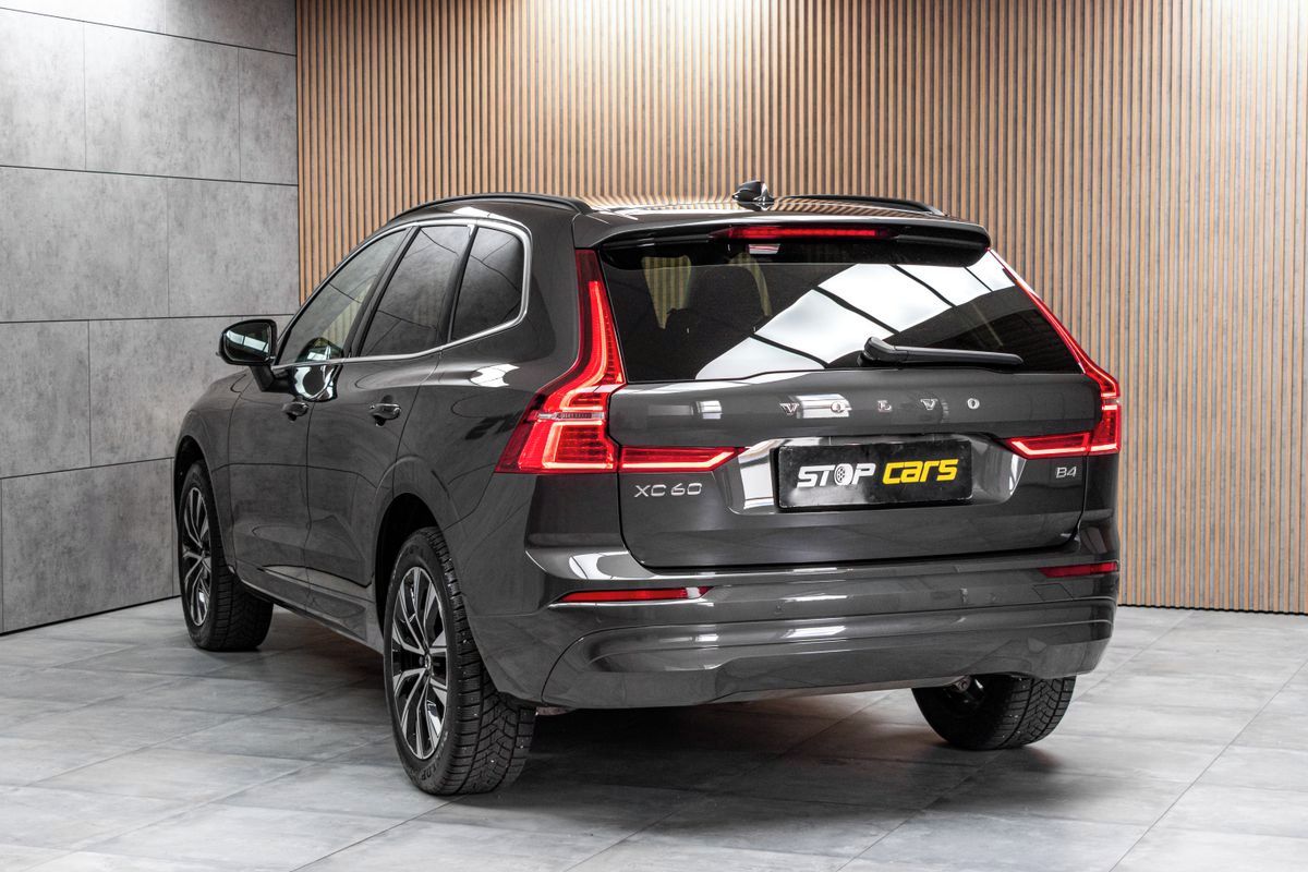 Volvo XC60, B4 CORE*KAMERA*DPH*ČR 1.MAJ* - fotka 4