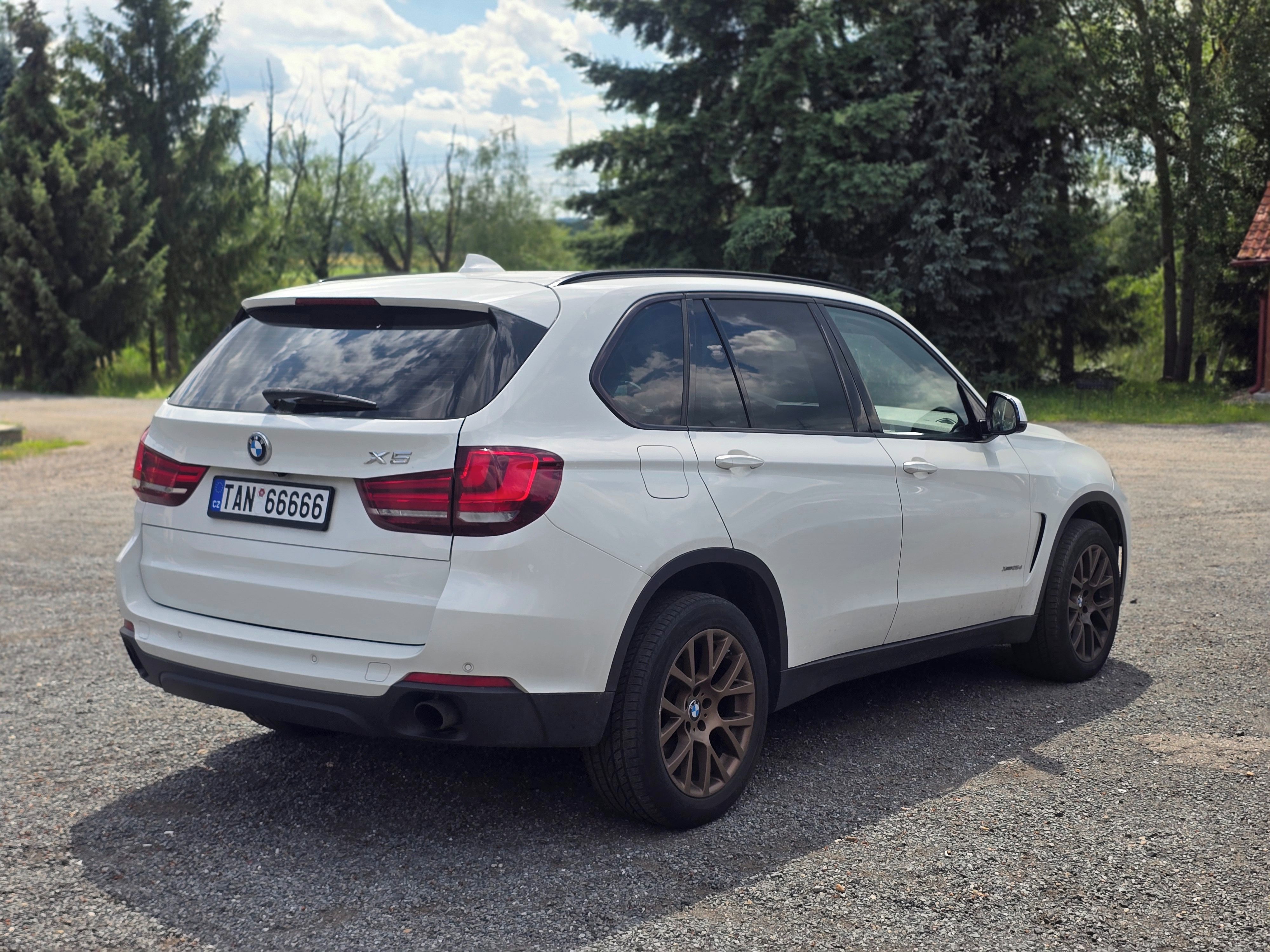 BMW X5 - fotka 6