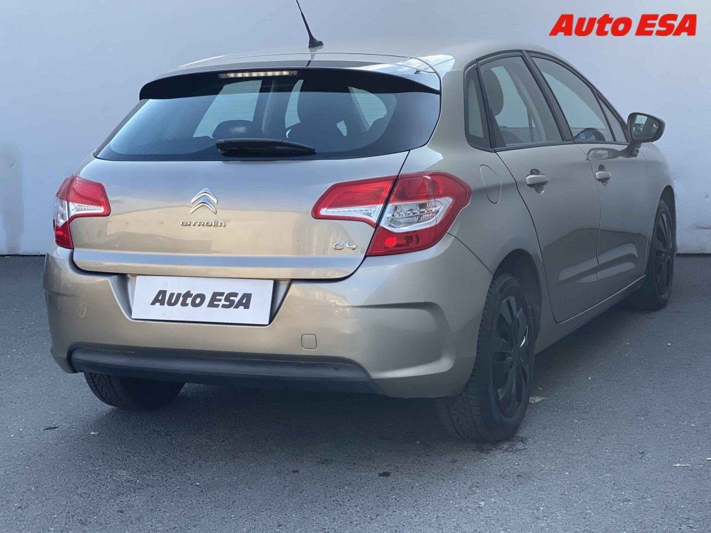 Citroën C4, 1.4 VTi - fotka 4