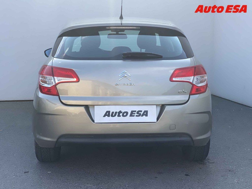 Citroën C4, 1.4 VTi - fotka 5