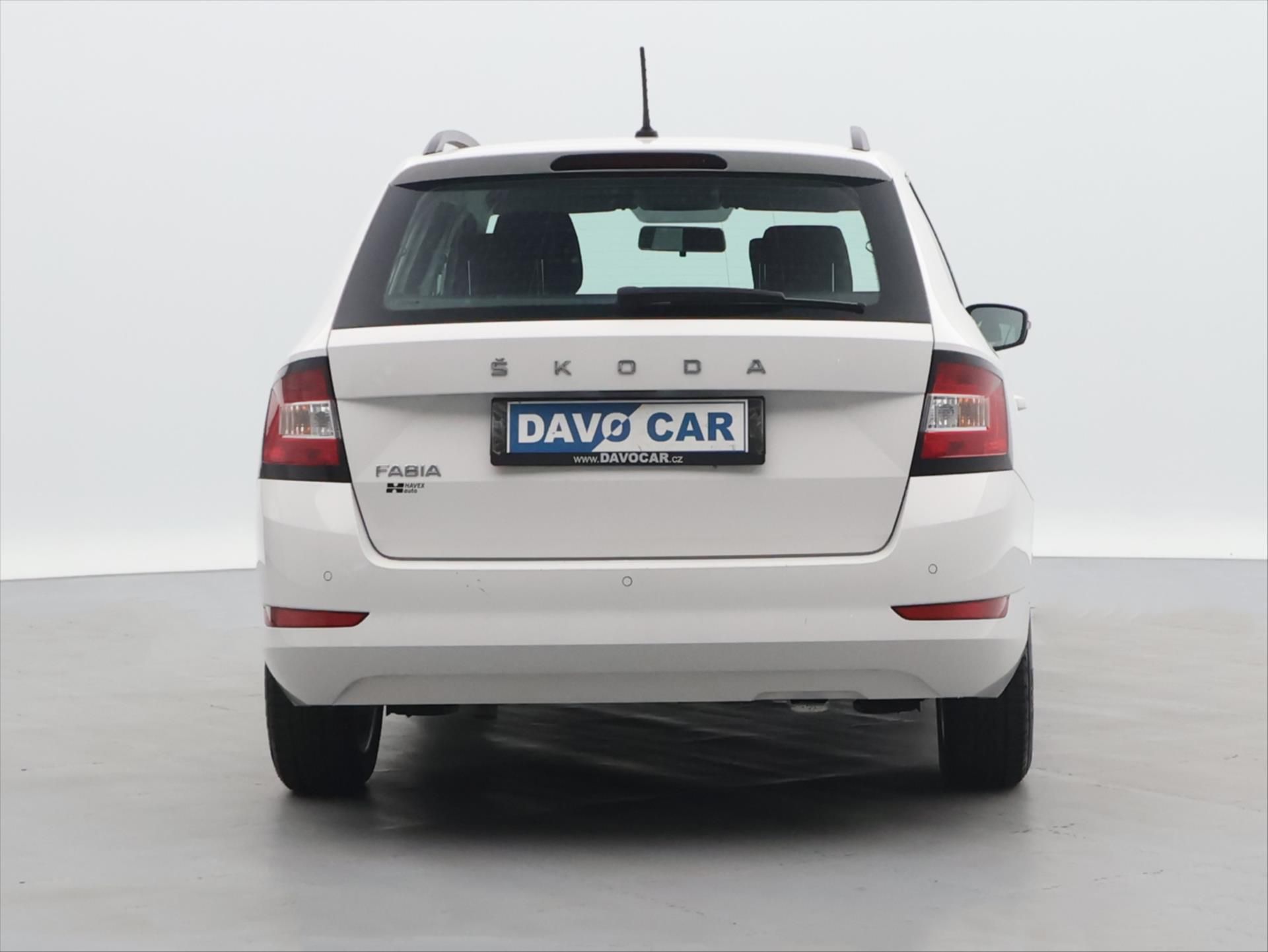 Škoda Fabia, 1,0 TSI 70kW Ambition CZ DPH - fotka 6