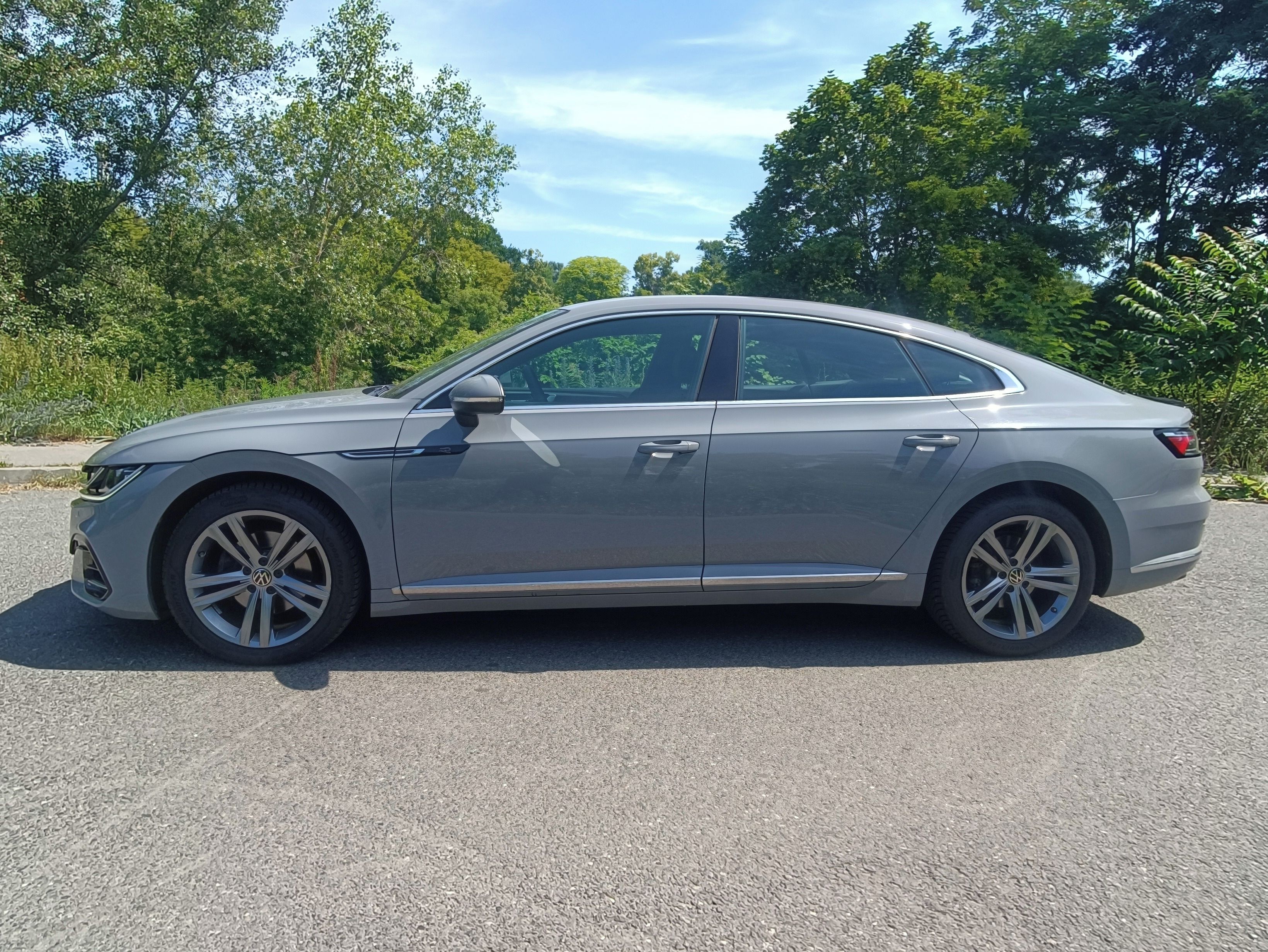 Volkswagen Arteon, 2.0TSi 140kW DSG R-Line - fotka 2