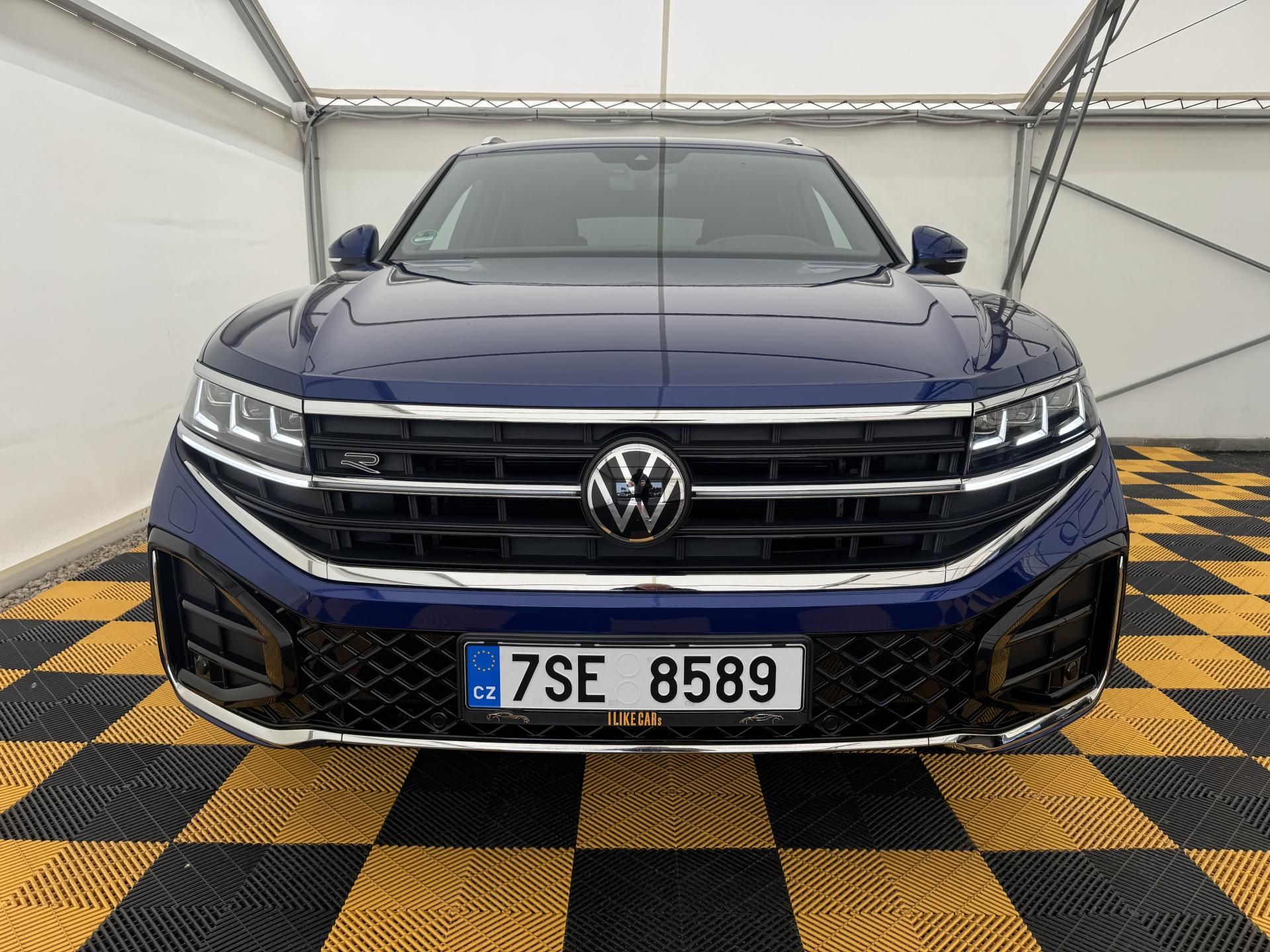 Volkswagen Touareg, 3.0Tdi*1-MAJ*DPH*R-LINE*HUD* - fotka 3