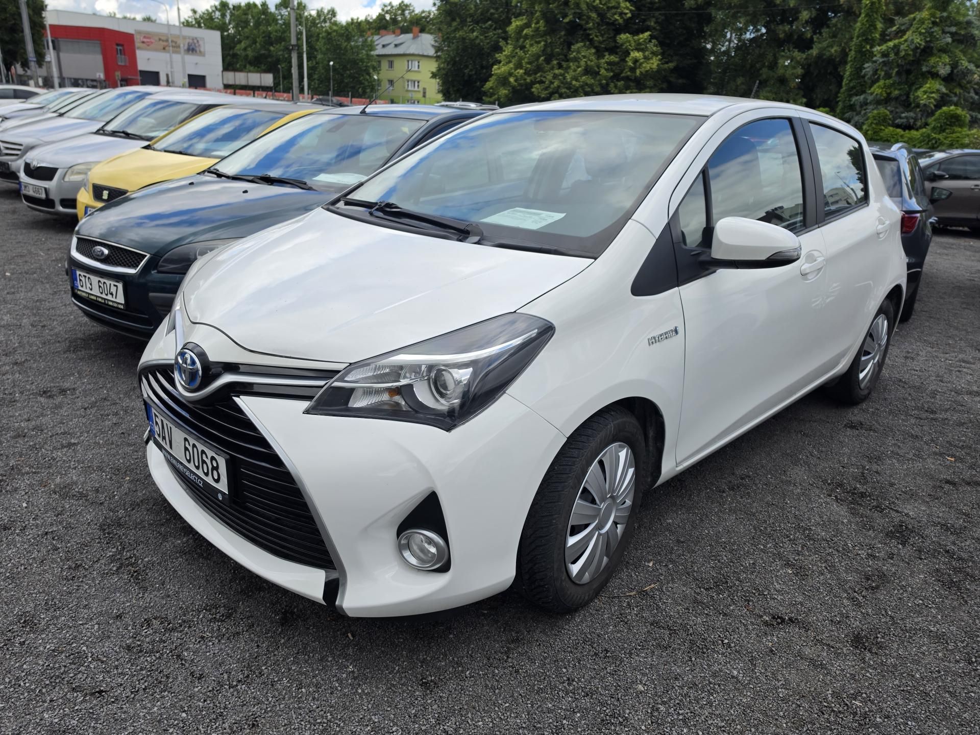 Toyota Yaris, 1.5 Hybrid Automat - fotka 2