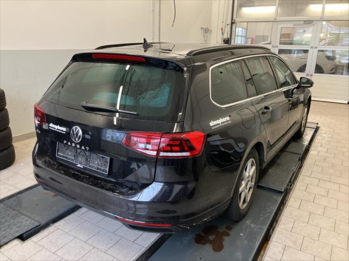 Volkswagen Passat, 2,0 KAMERA 360,KEYLESS,VIRTUAL - fotka 3