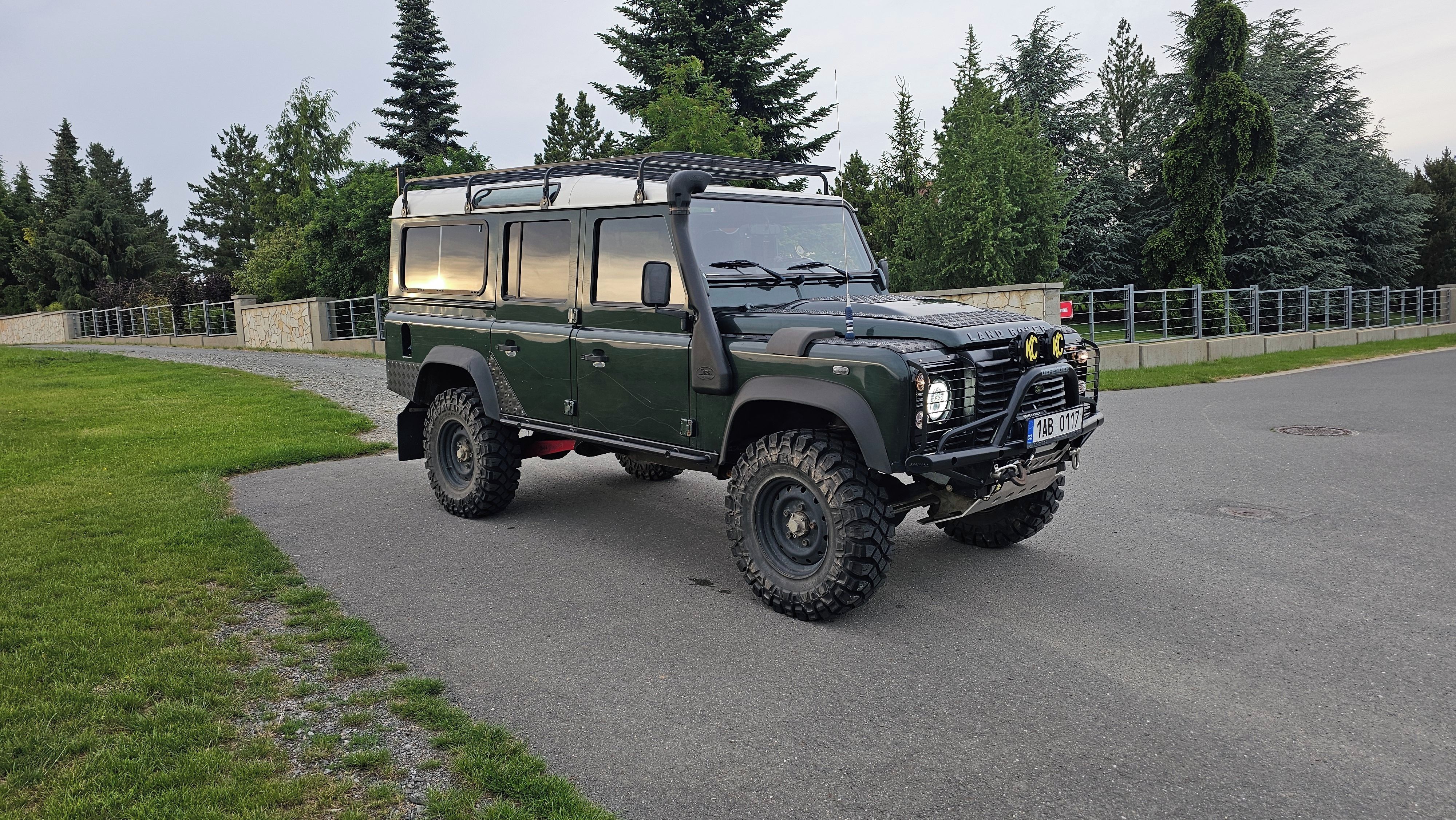 Land Rover Defender - fotka 3