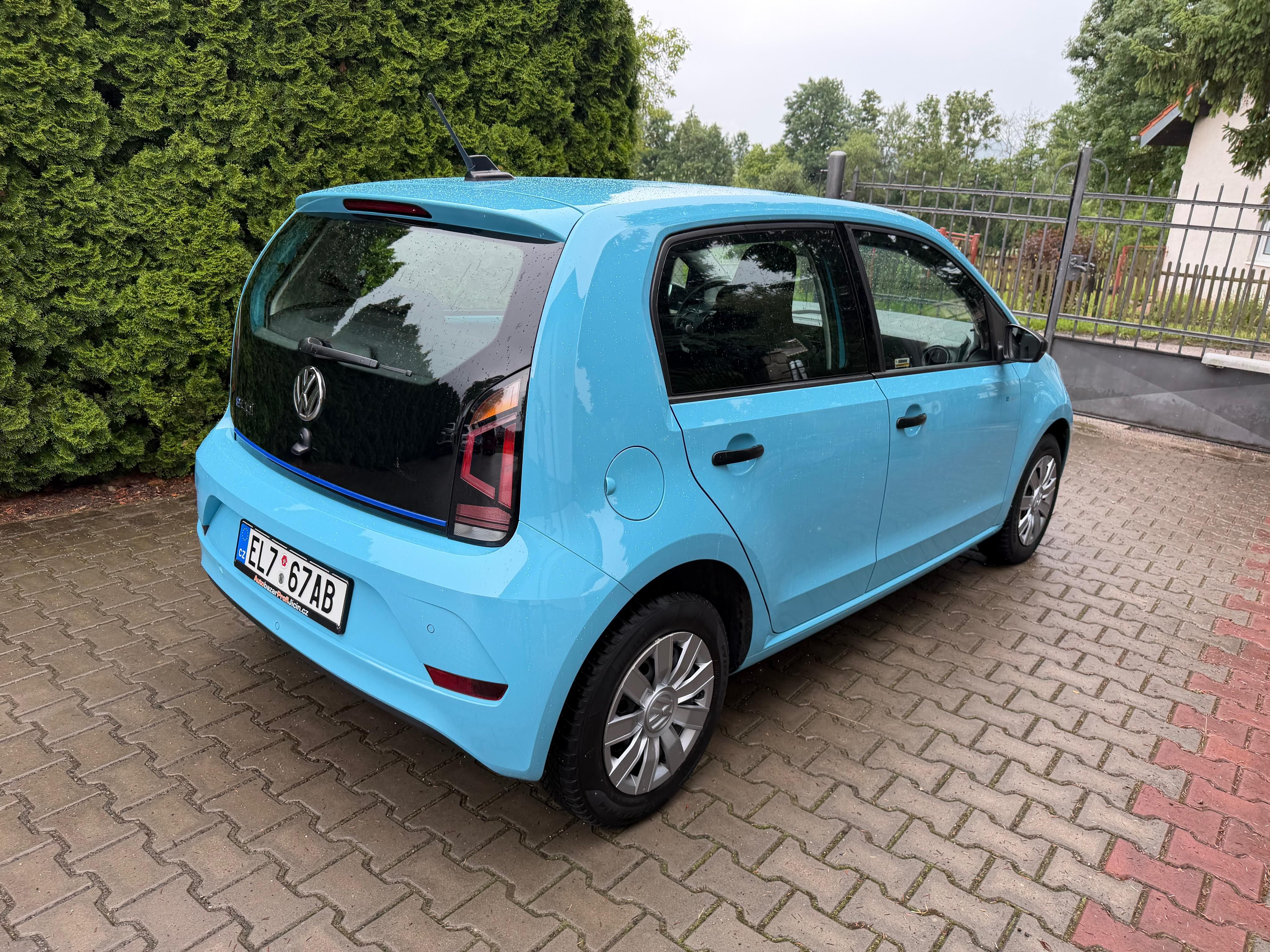 Volkswagen e-up, 60 kw , serviska , Top stav - fotka 4