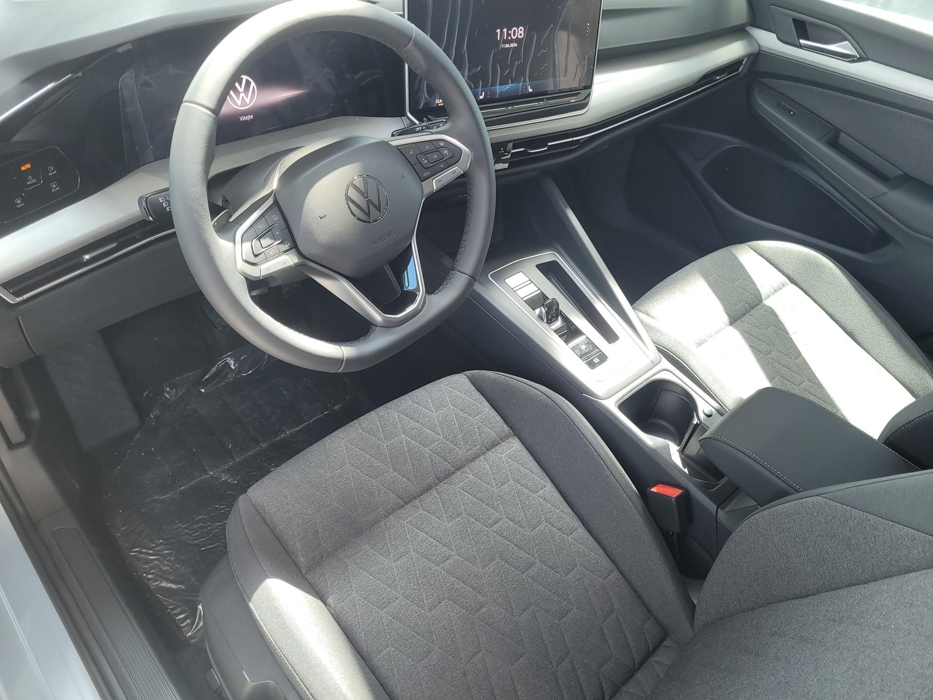 Volkswagen Golf, People 1,5 TSI 7DSG mHEV - fotka 5