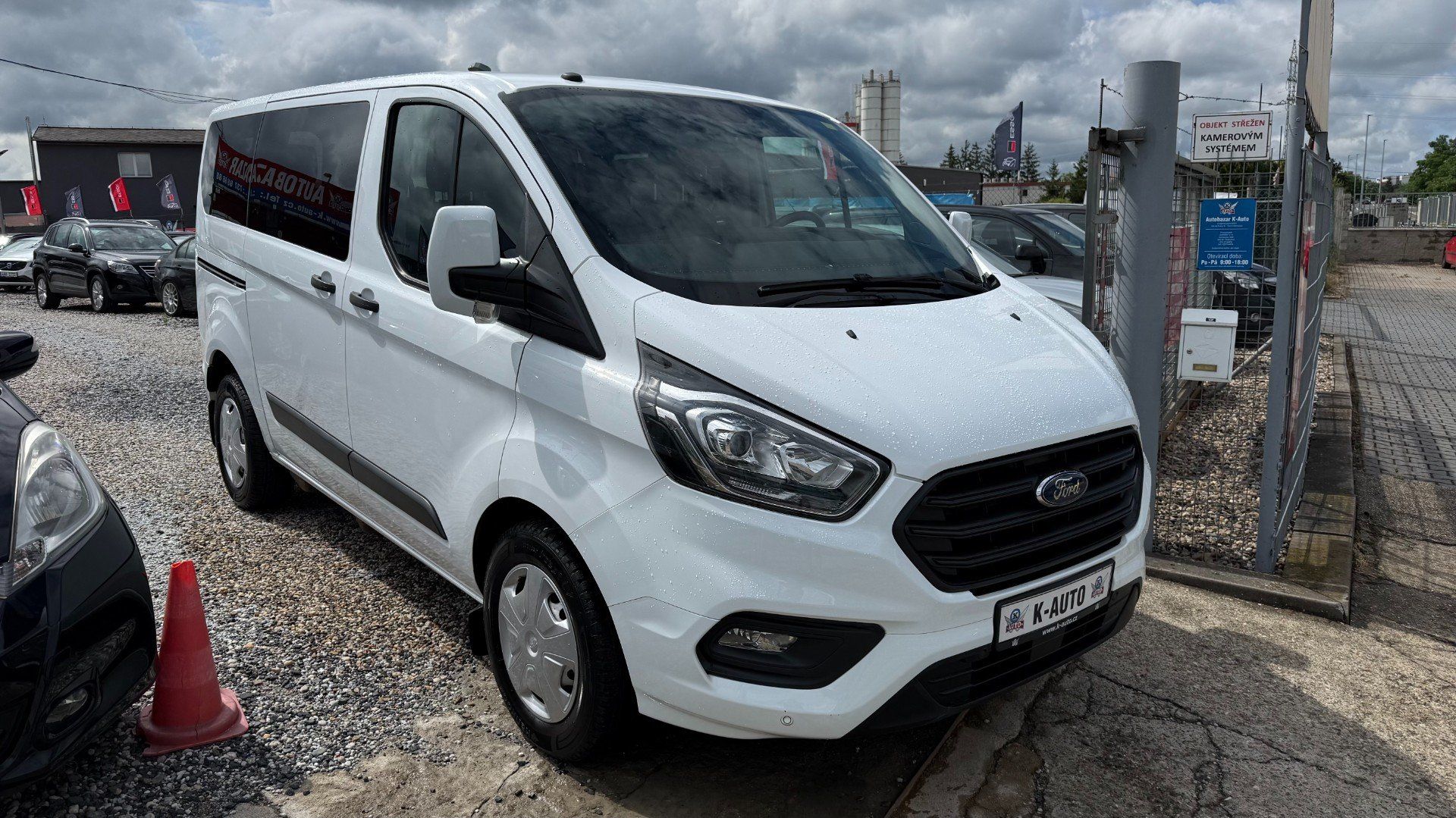 Ford Transit, 2.0TDCi 77kW *L1H1*9míst* - fotka 3